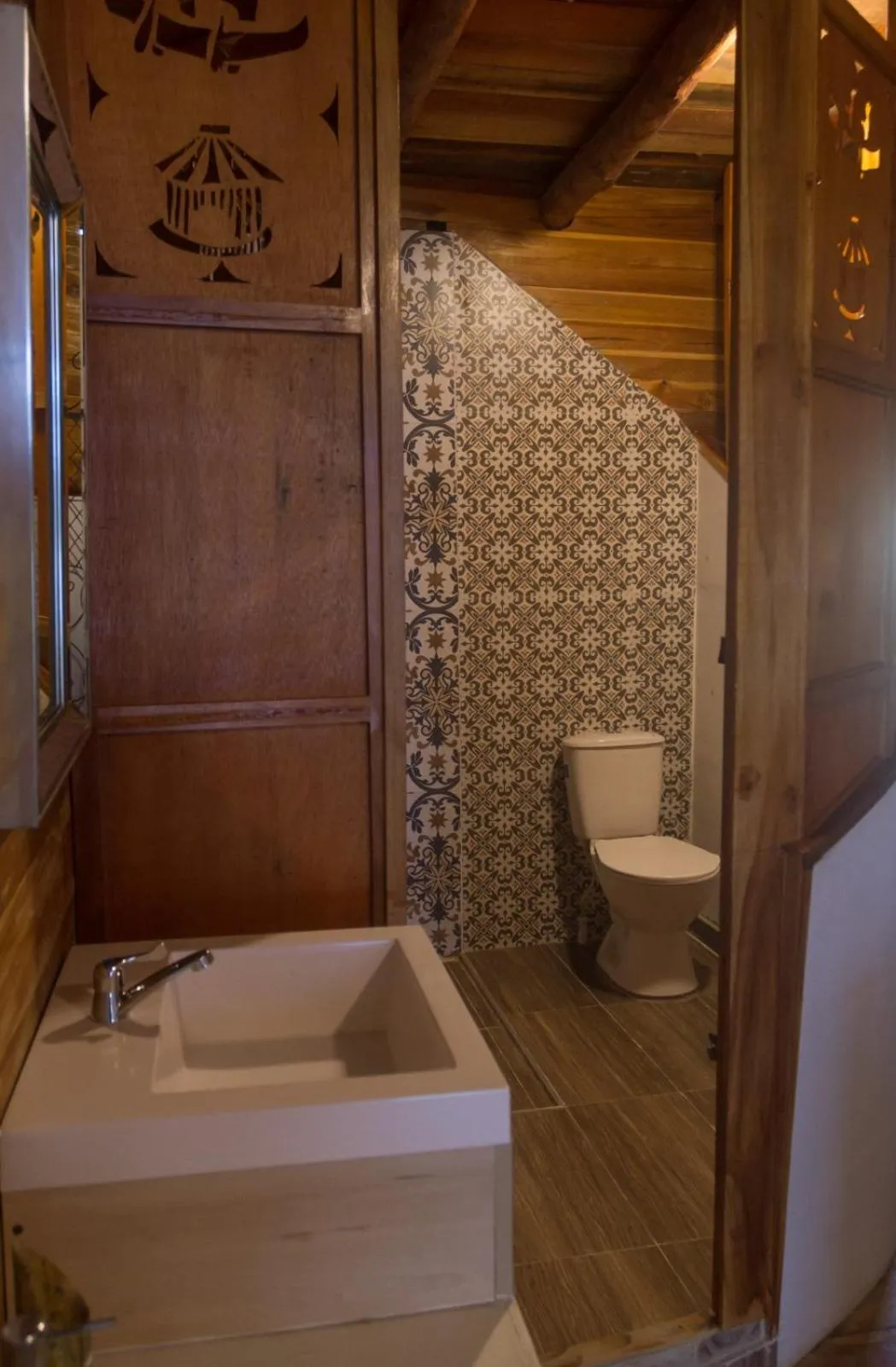 Bathroom in Hotel Calamari Baru