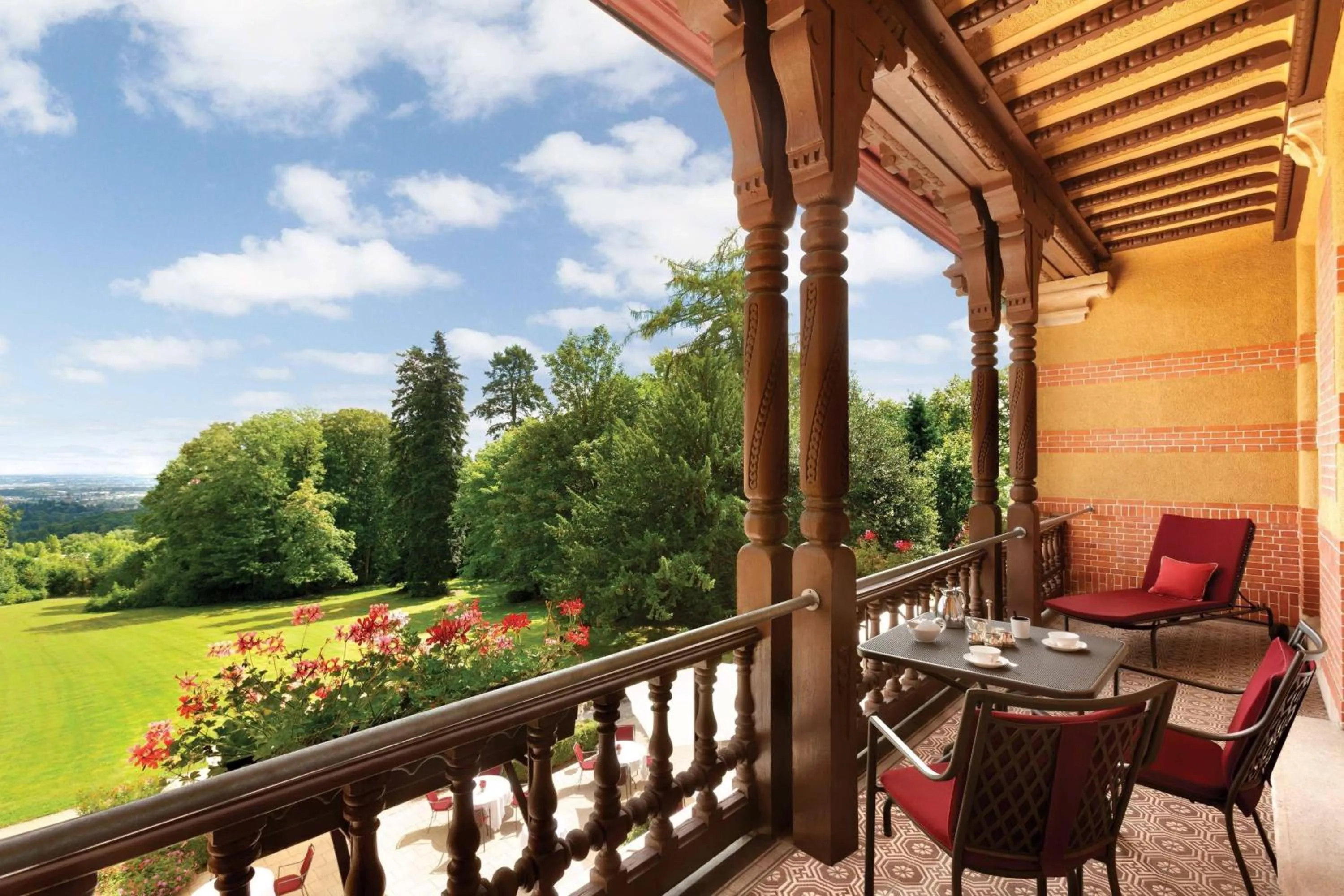 Photo of the whole room in Villa Rothschild, Autograph Collection