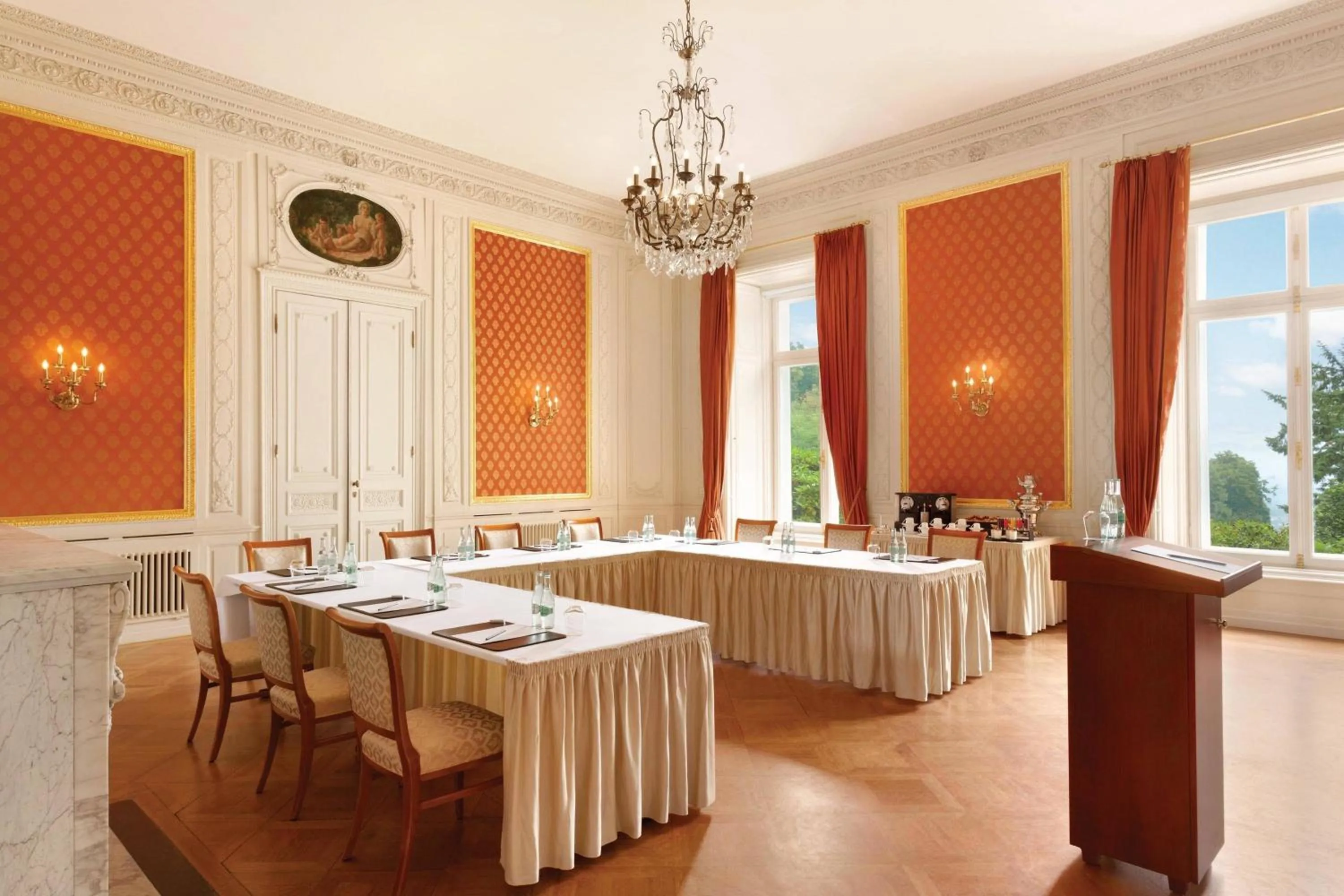 Meeting/conference room in Villa Rothschild, Autograph Collection