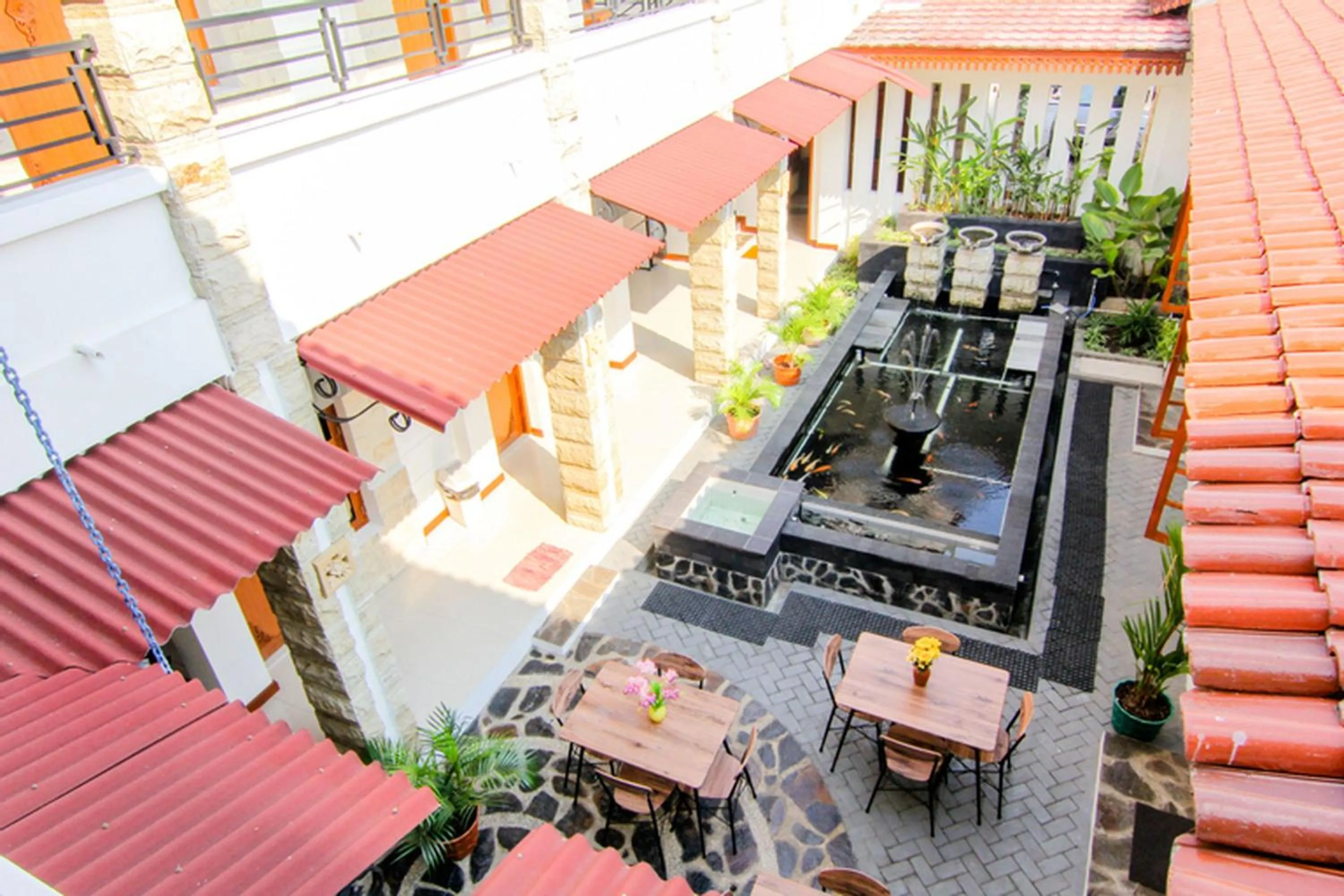 Garden in S5 Guest House Yogyakarta