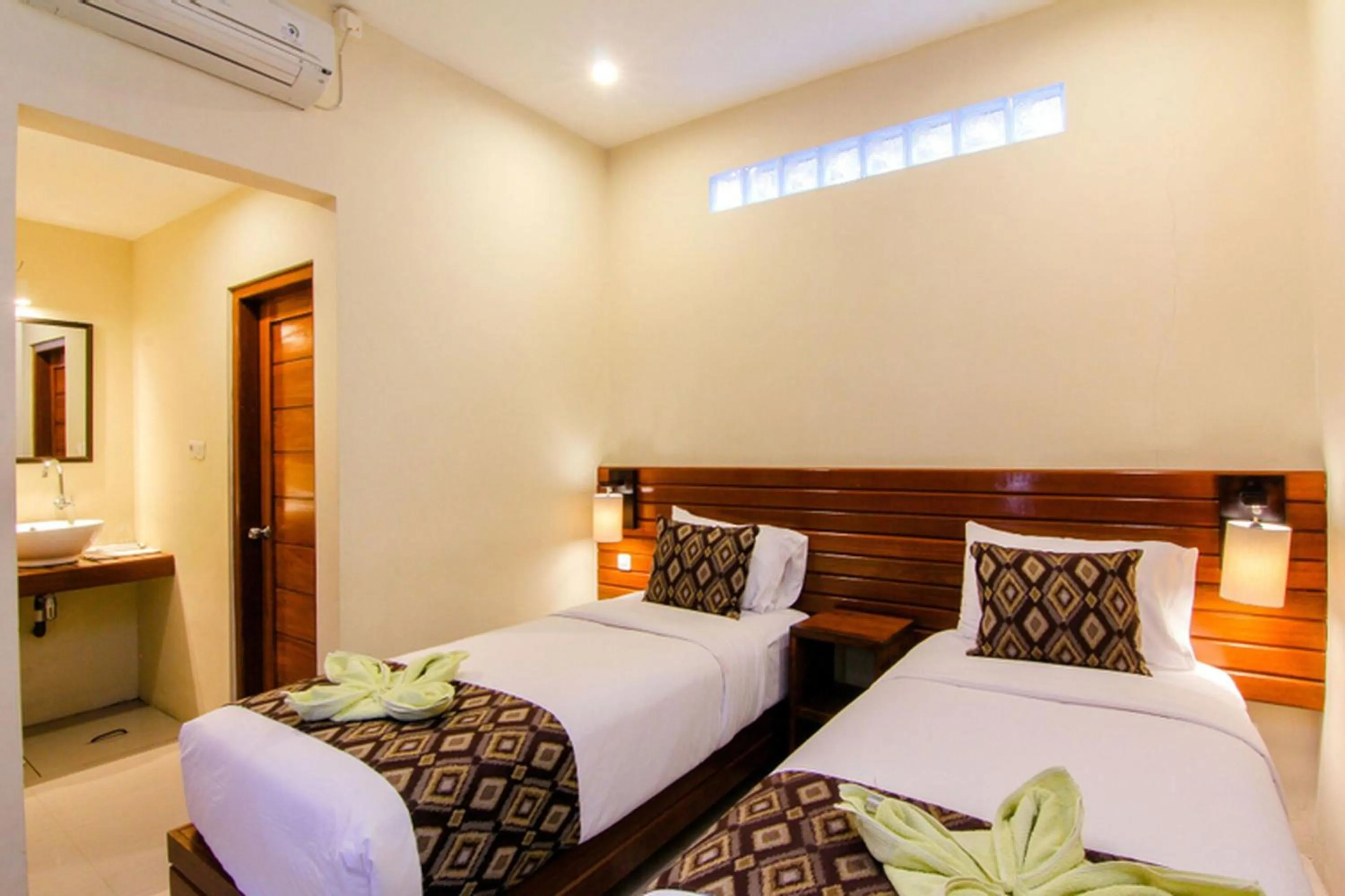 Bed in S5 Guest House Yogyakarta