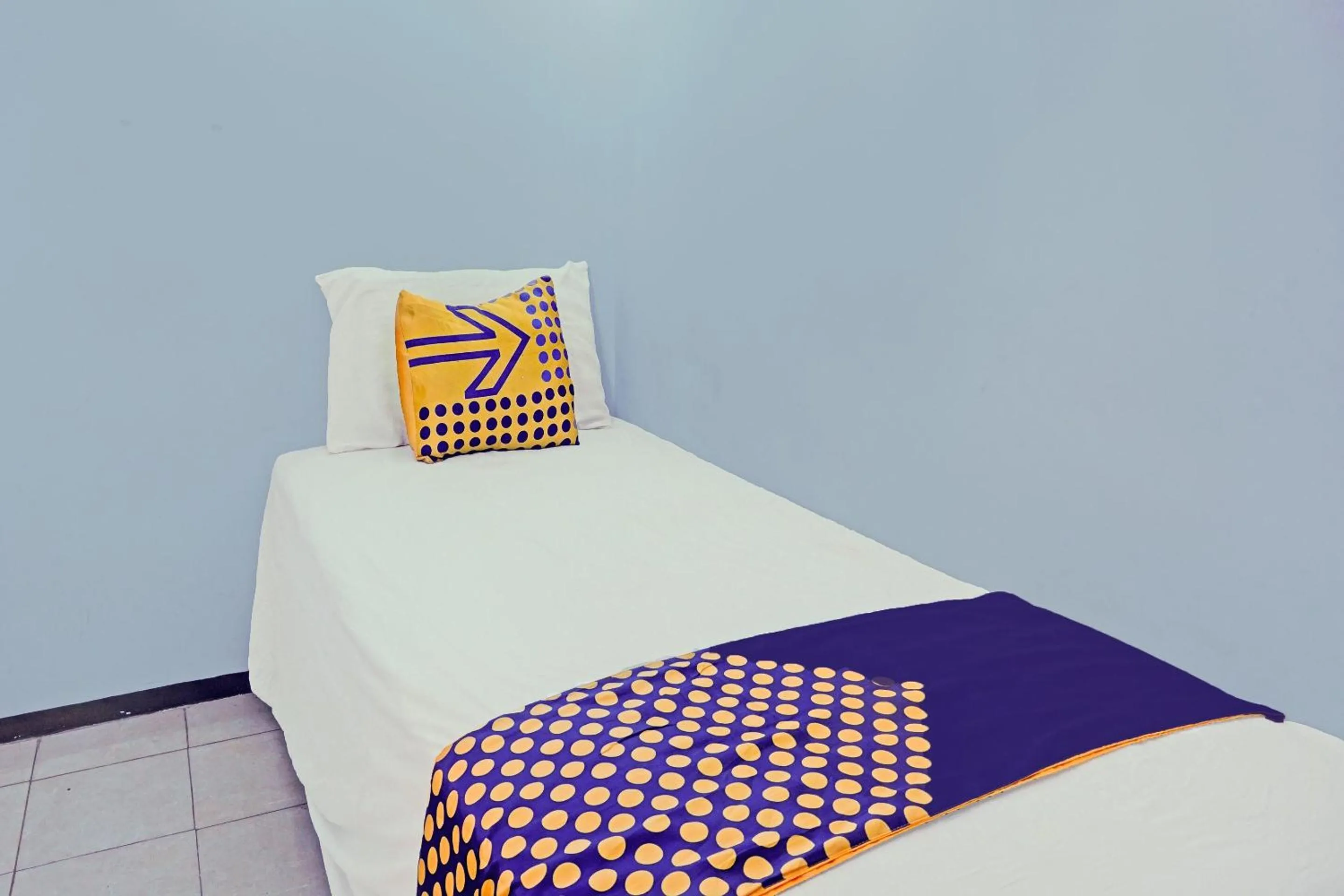 Bedroom, Bed in OYO Life 1711 Serayu Sumbersari Residence