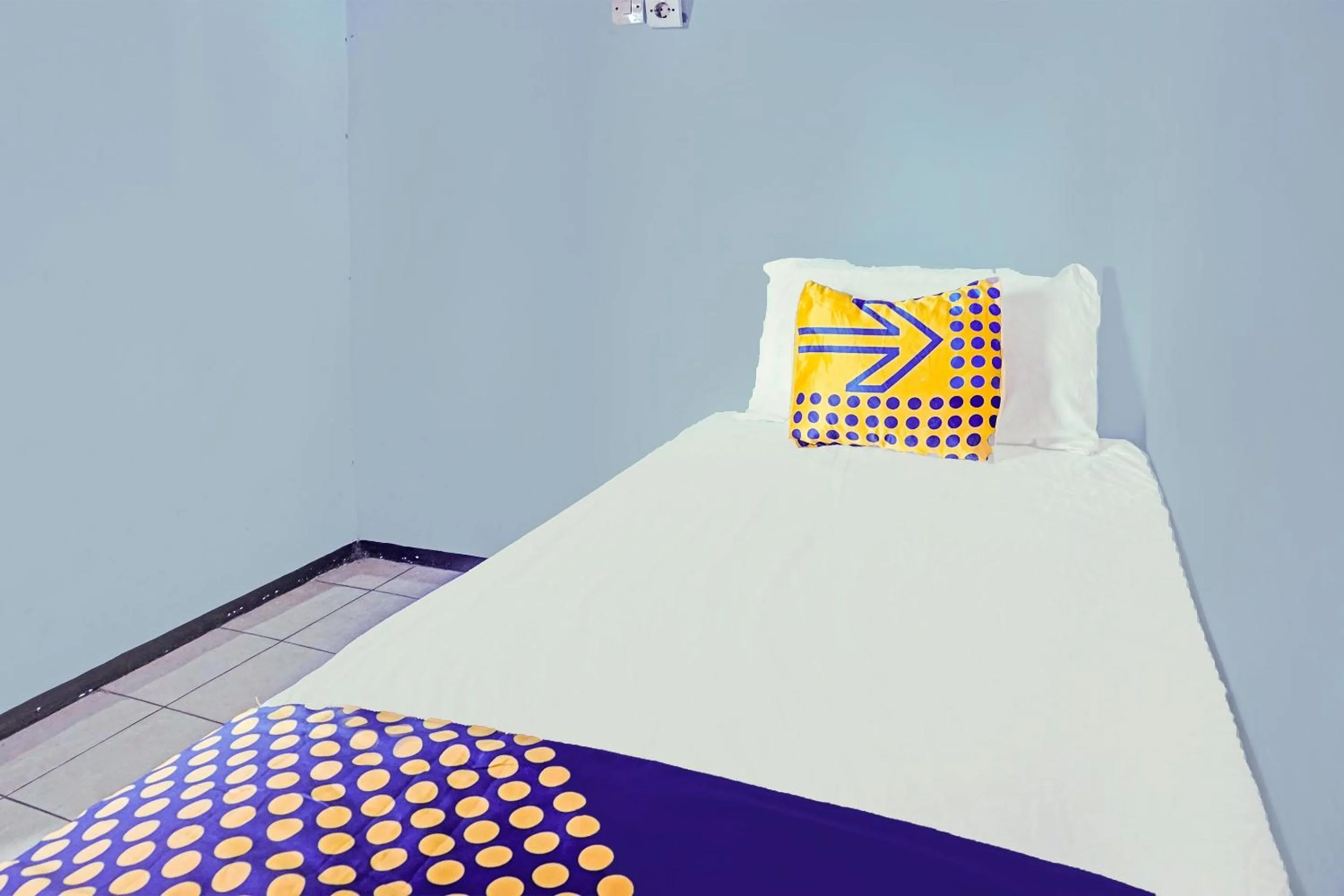 Bedroom, Bed in OYO Life 1711 Serayu Sumbersari Residence