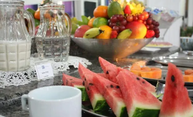 Food and drinks in Hotel Express - Leva e busca no aeroporto grátis 24 horas