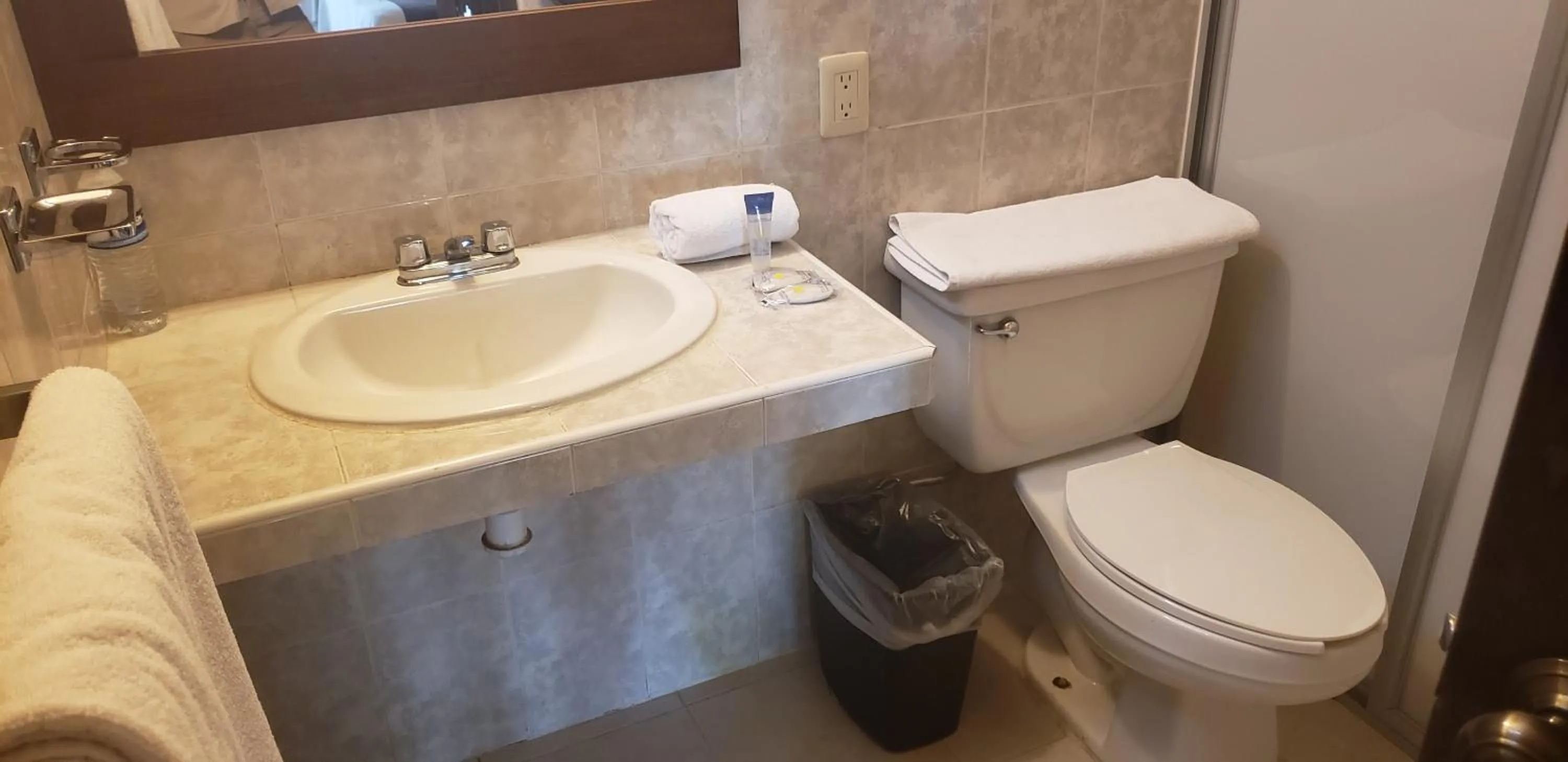 Bathroom in Hotel El Rancho