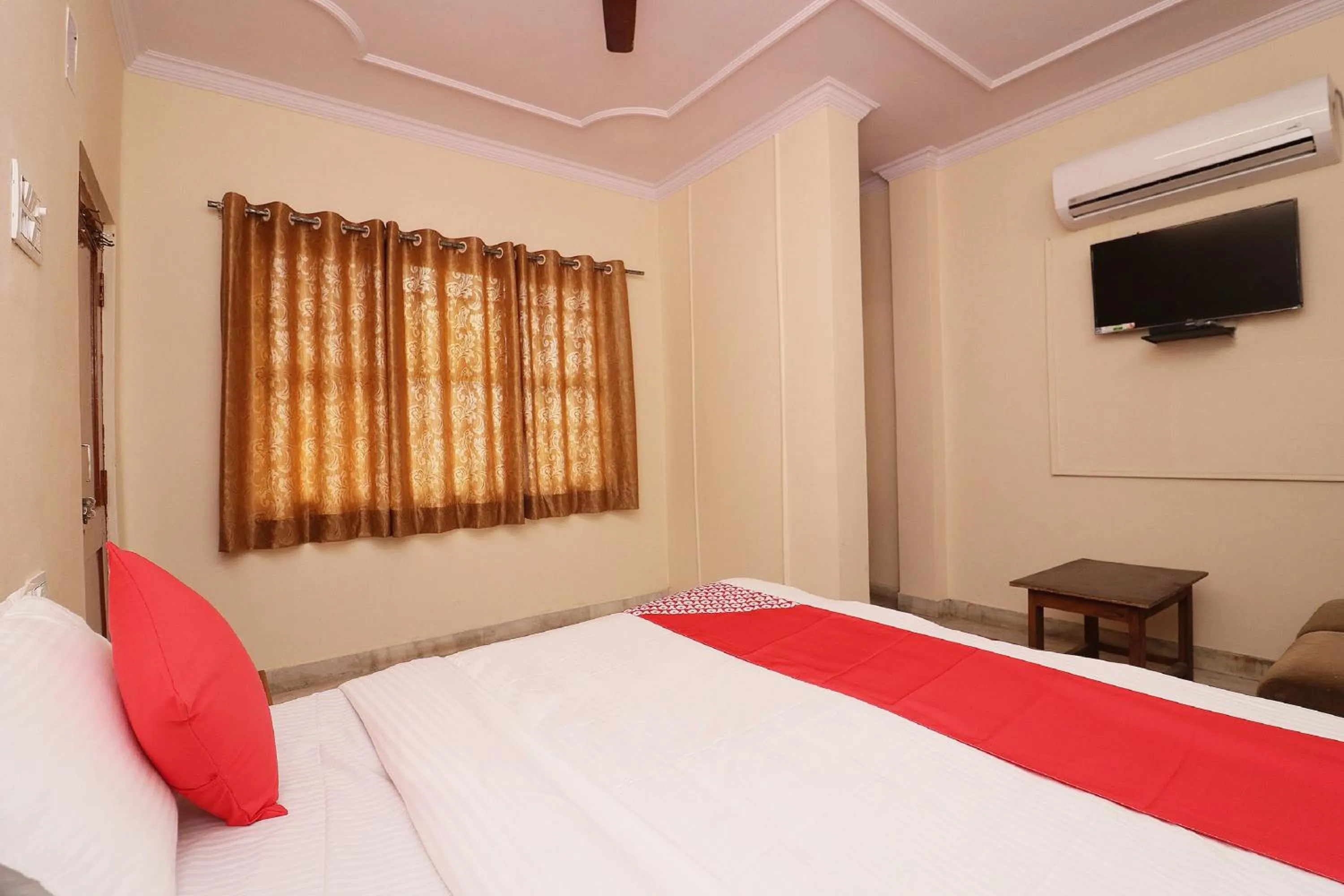 Bedroom, Bed in Hotel O Midtown