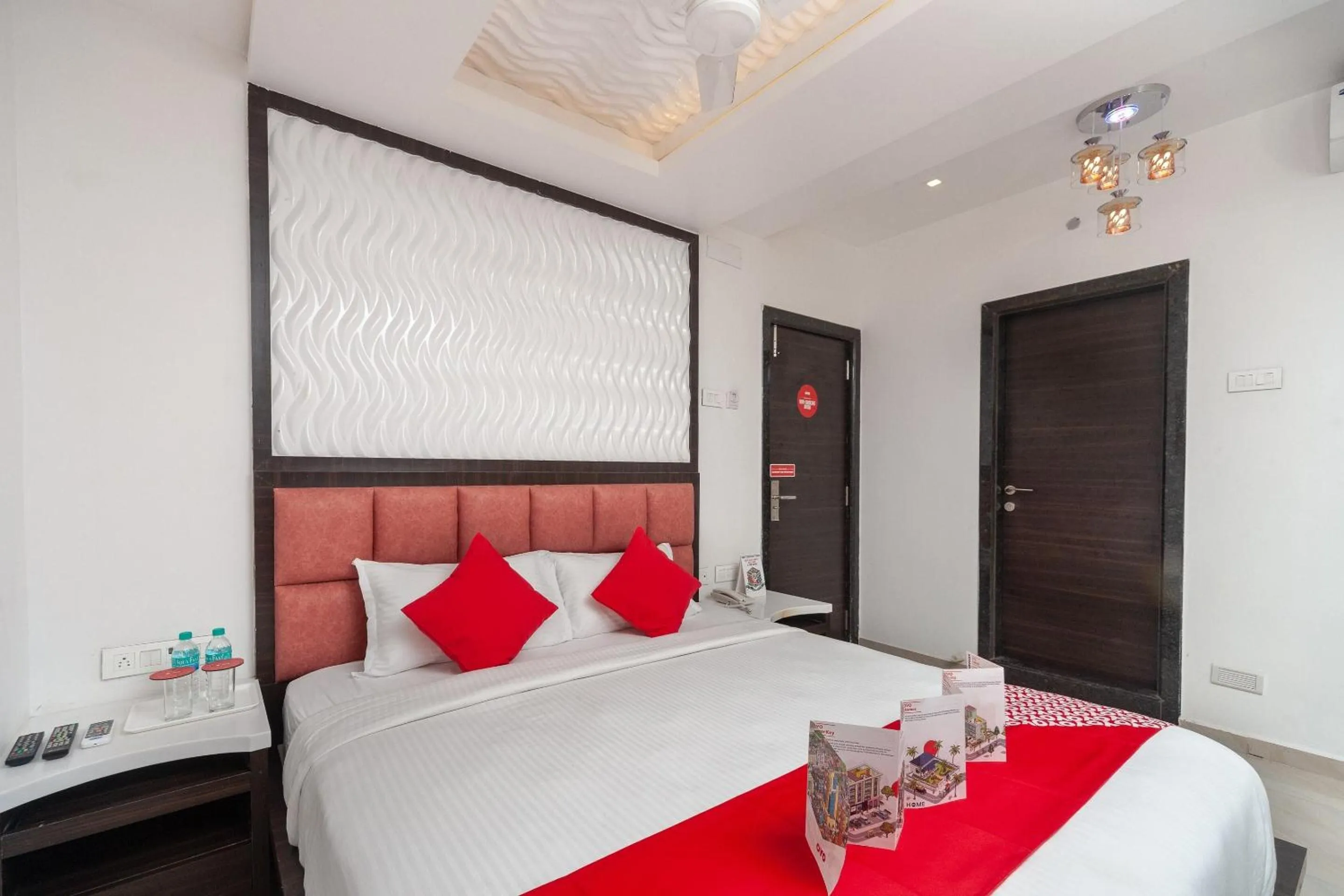 Bedroom in  Super OYO Capital O Admire Suit Hospitality