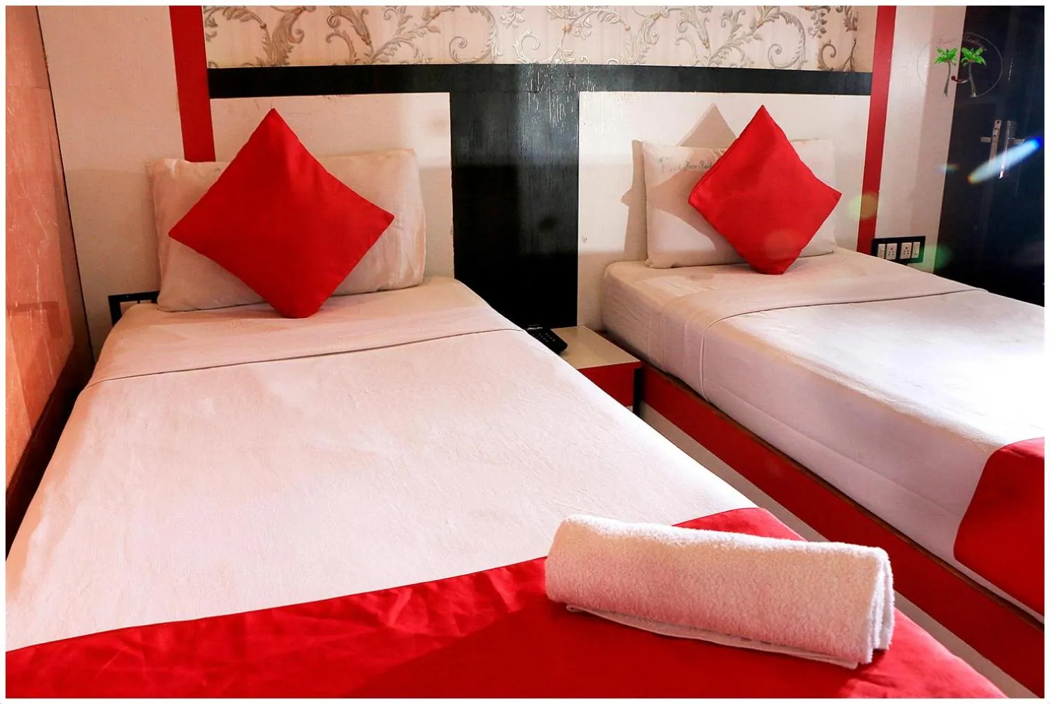 Bed in Peace Residency