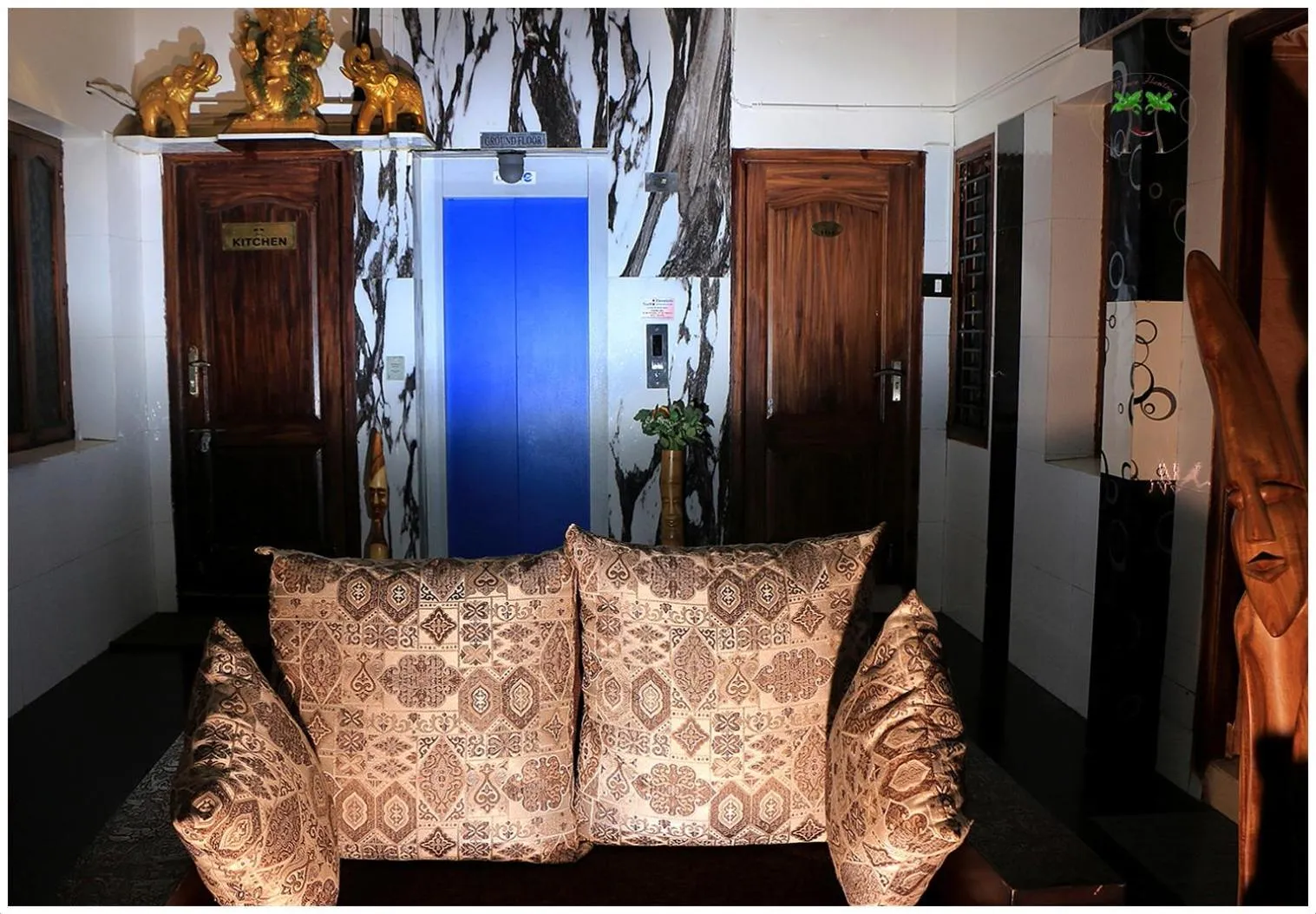 Lobby or reception in Peace Residency