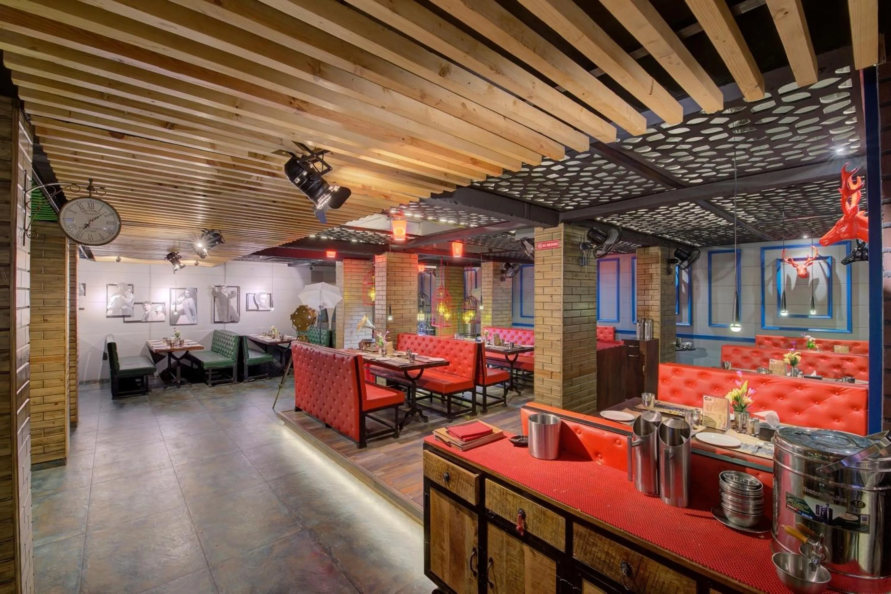 Restaurant/places to eat in Hotel O RK's Regency Near Navale Hospital Back Gate