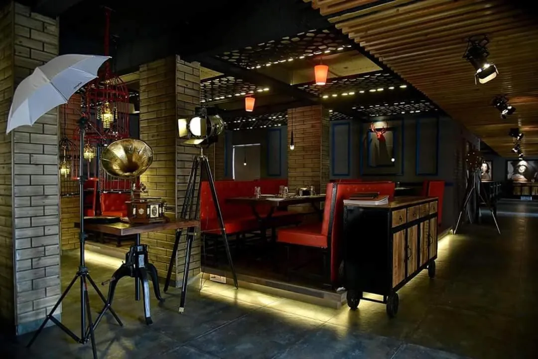 Restaurant/places to eat in Hotel O RK's Regency Near Navale Hospital Back Gate