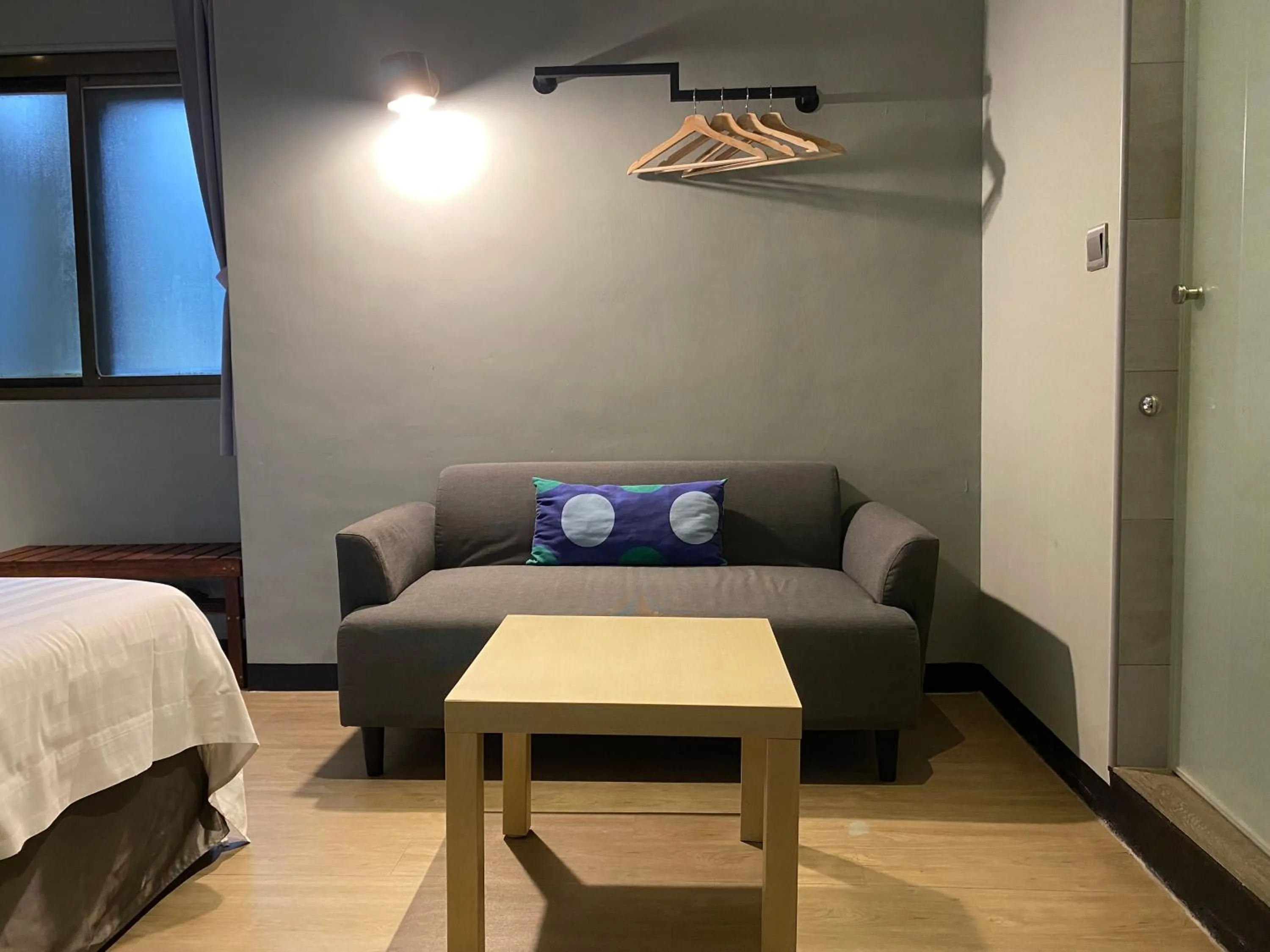 Seating area, Bed in Prince Hotel