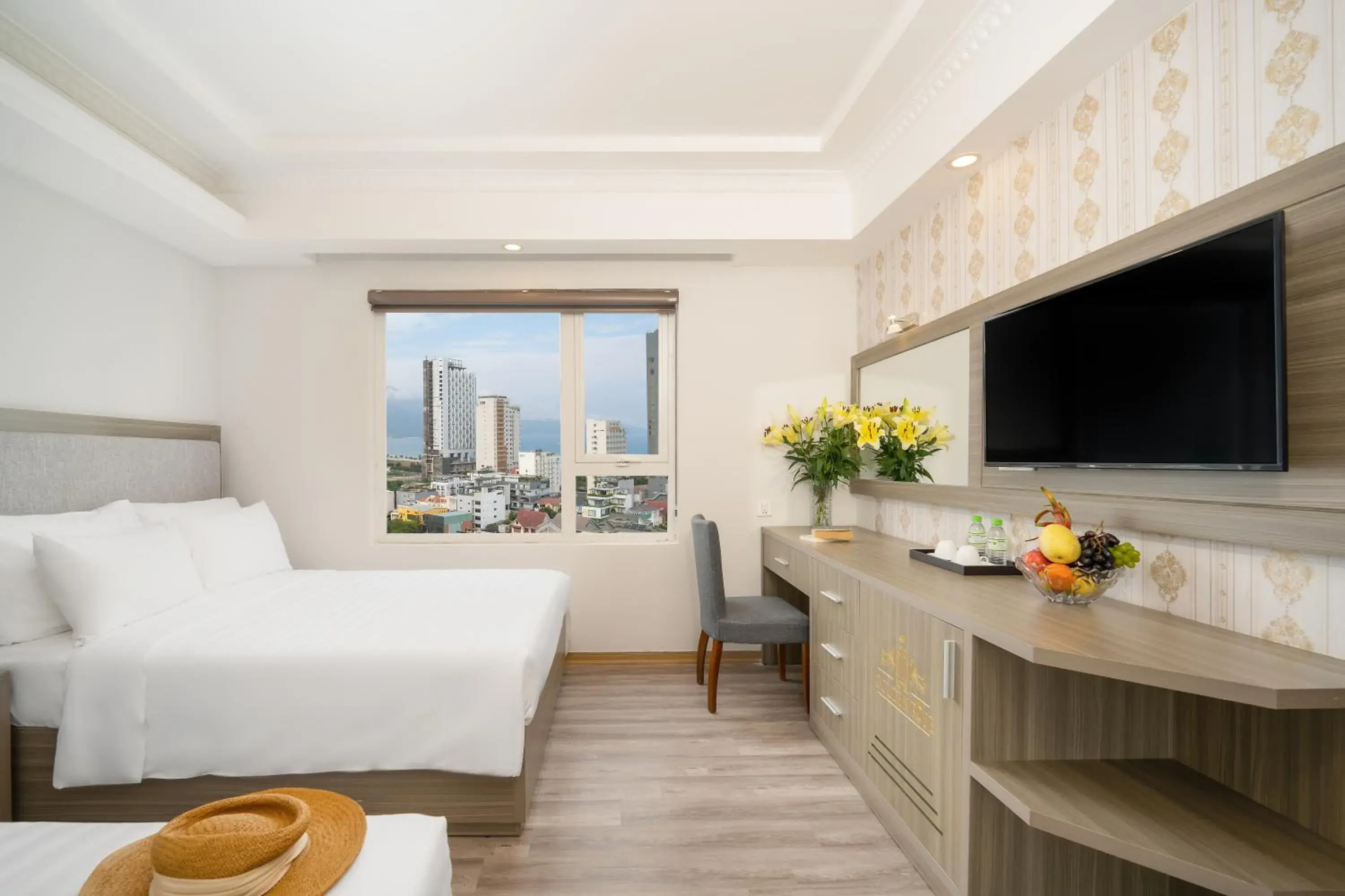 Triple Room with City View in Royal Beach Hotel by THG Triple Room with City View in Royal Beach Hotel by THG