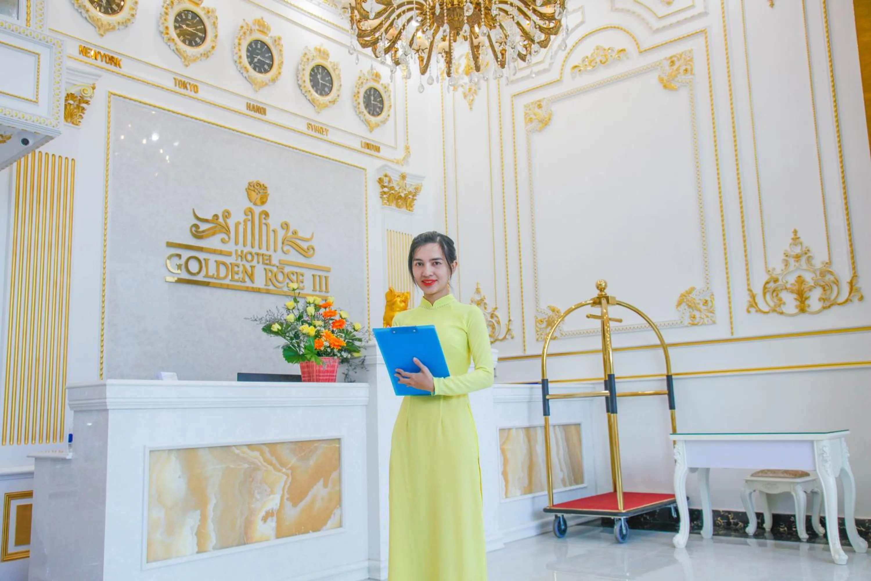 Lobby or reception in Royal Beach Hotel by THG