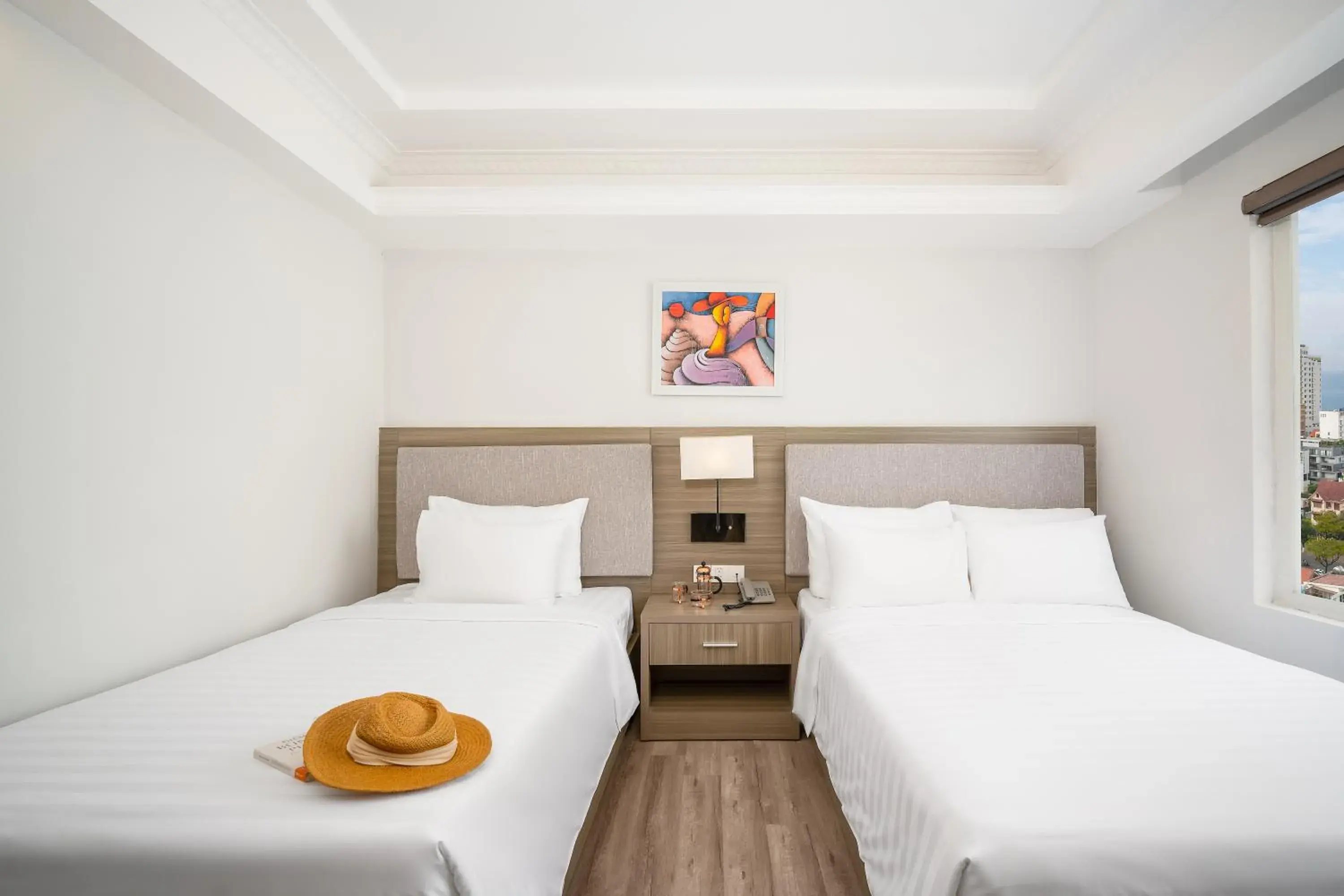 Deluxe Twin Room in Royal Beach Hotel by THG Deluxe Twin Room in Royal Beach Hotel by THG