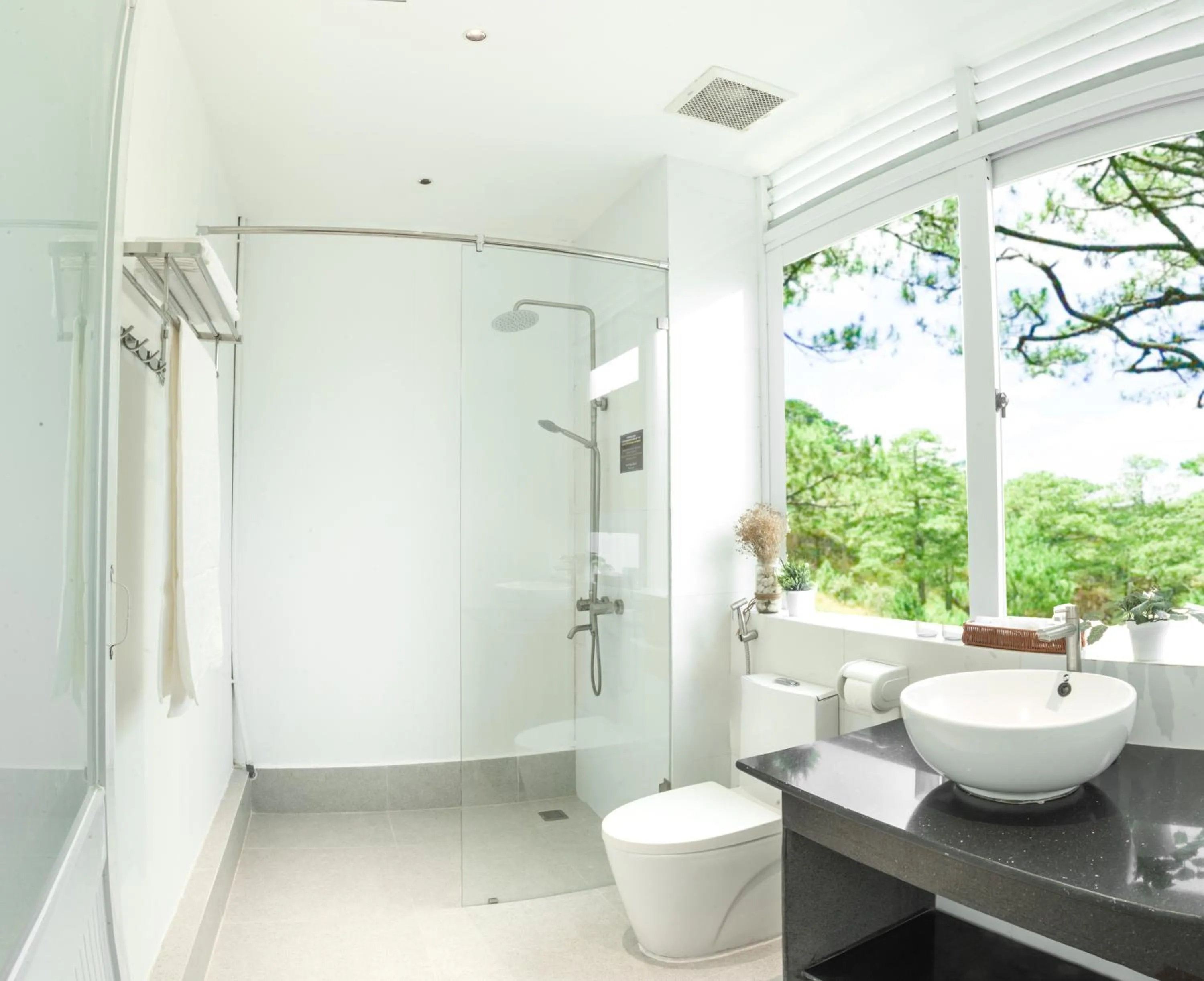 Shower in Le Huynh Mui Ne Hotel