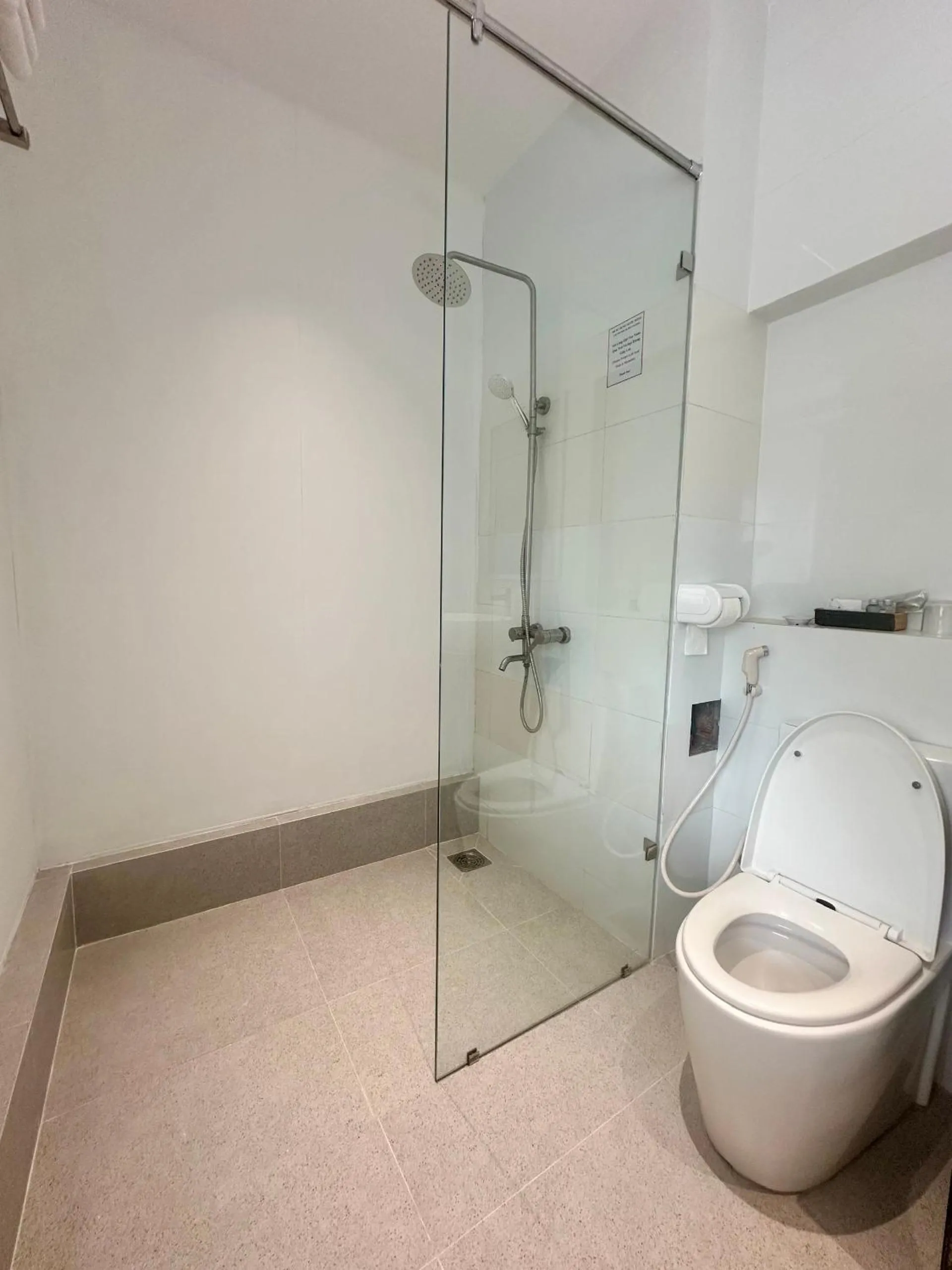 Toilet in Le Huynh Mui Ne Hotel