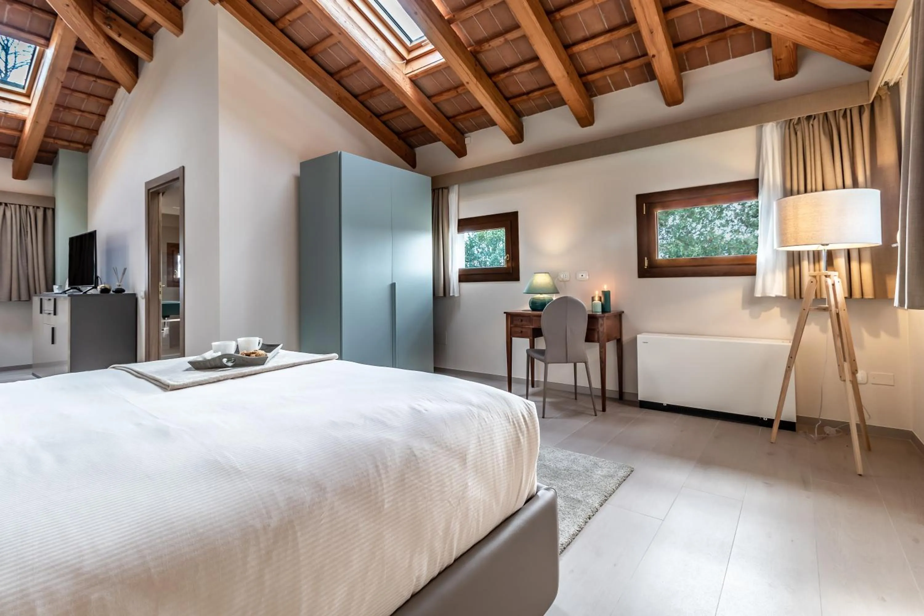 Photo of the whole room, Bed in Monteborre