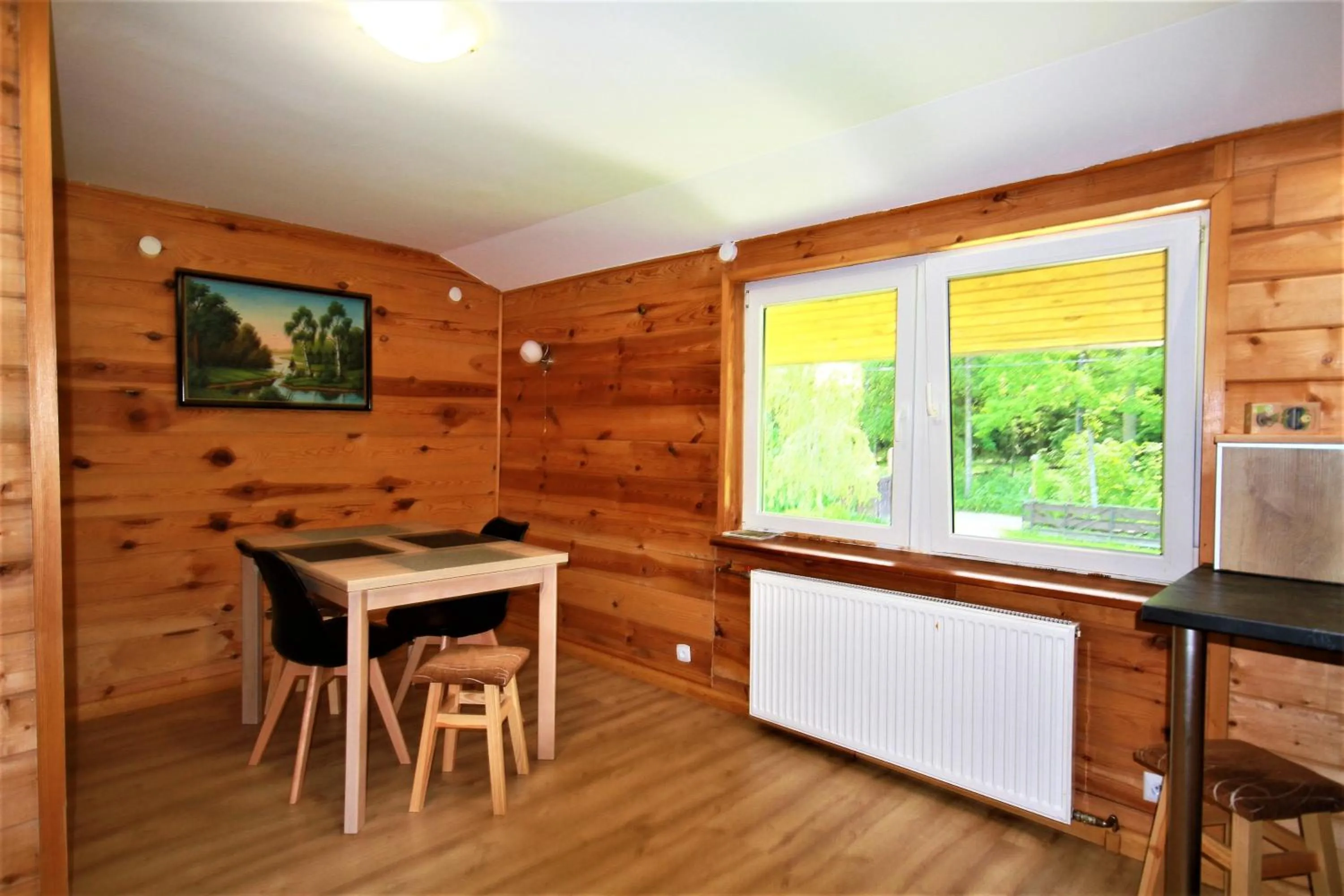 Dining area in Białowieska Leśniczówka "U Jasia i Małgosi"