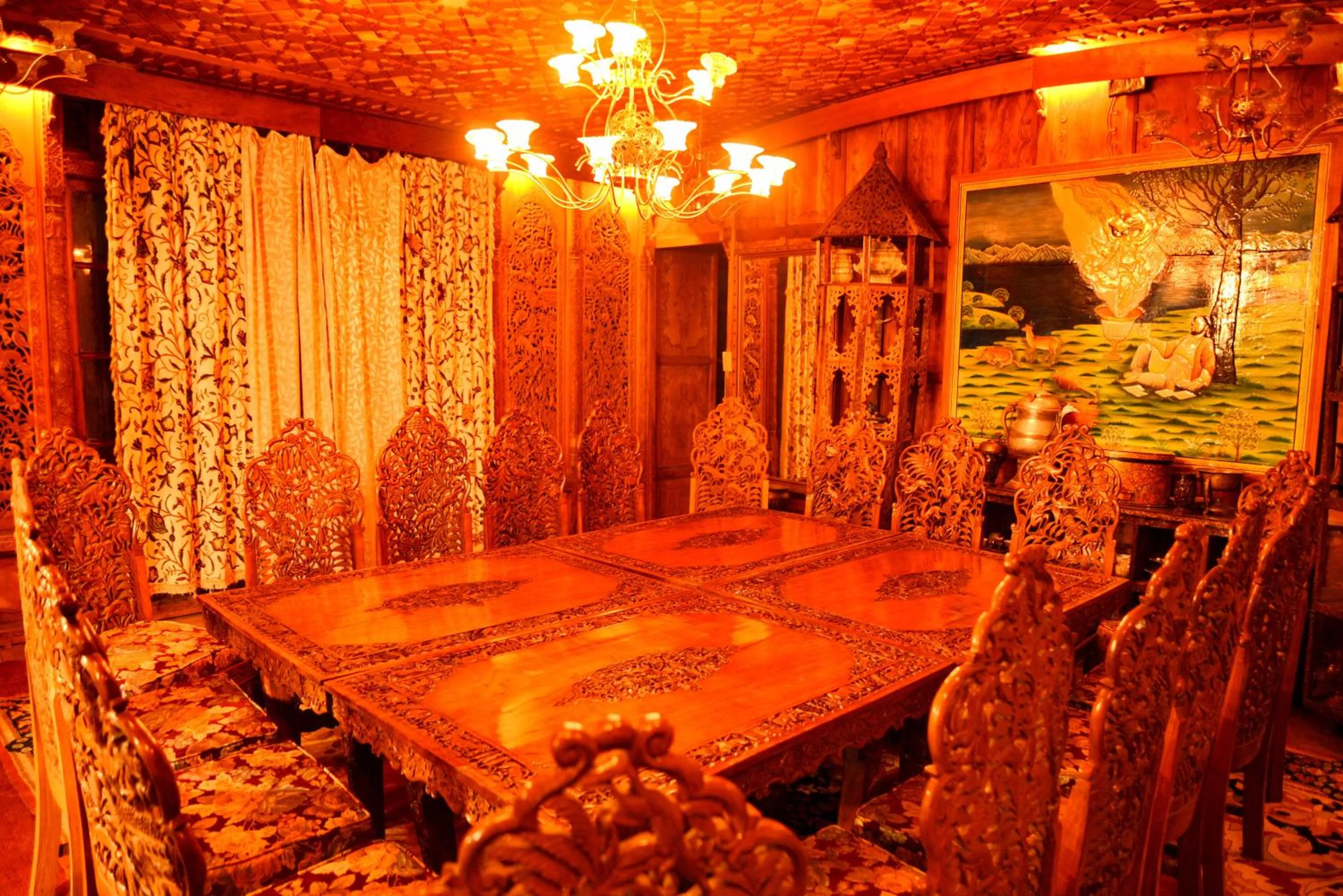 Dining area in De Laila House Boat by Sterling