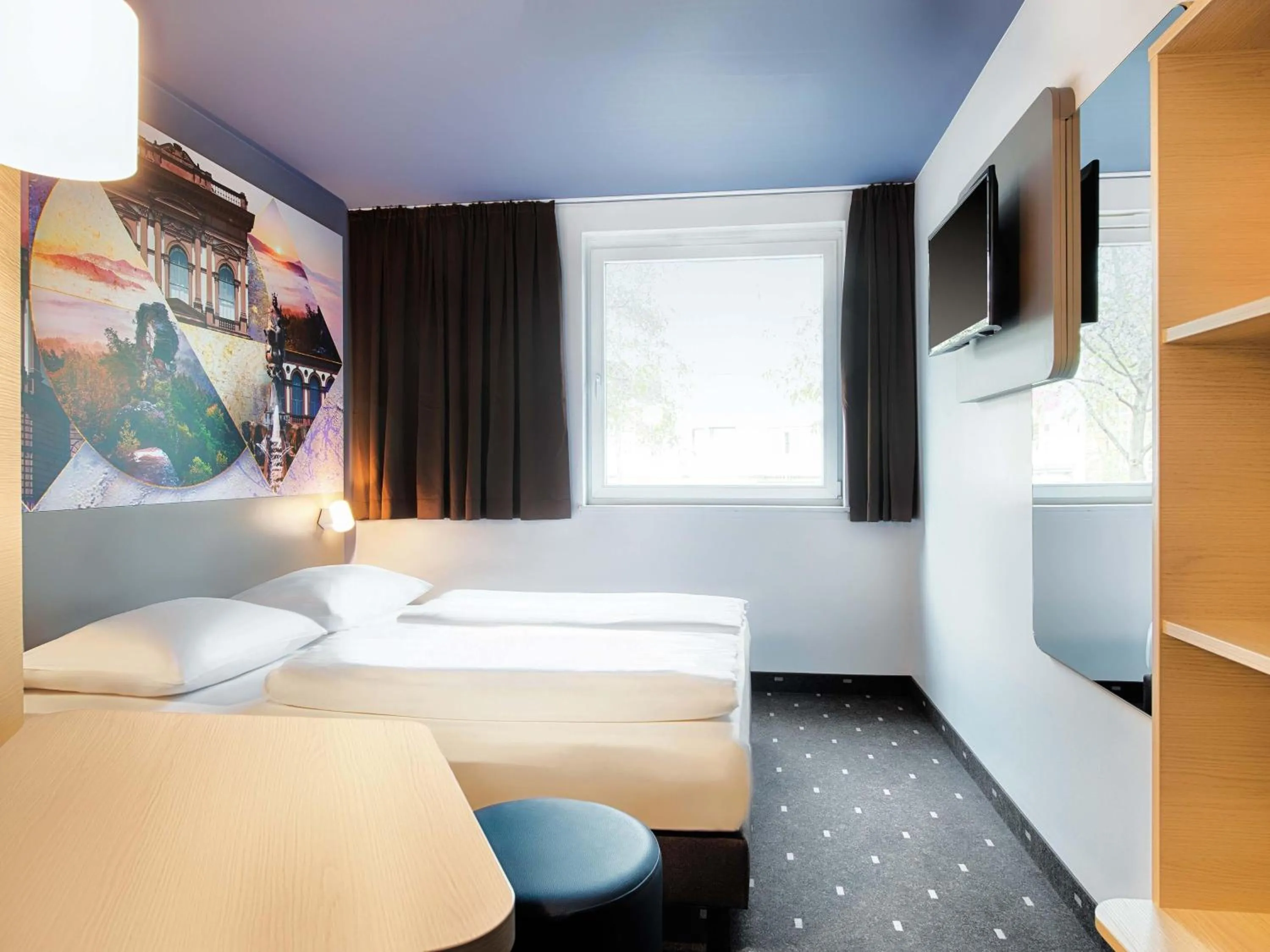 Photo of the whole room, Bed in B&B Hotel Kaiserslautern