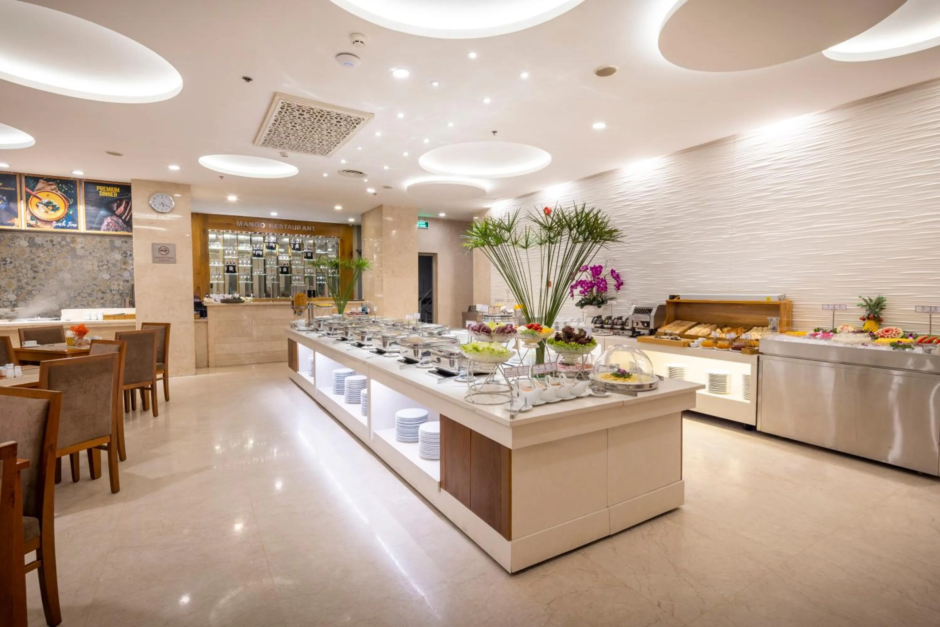 Restaurant/places to eat in Eden Star Saigon Hotel