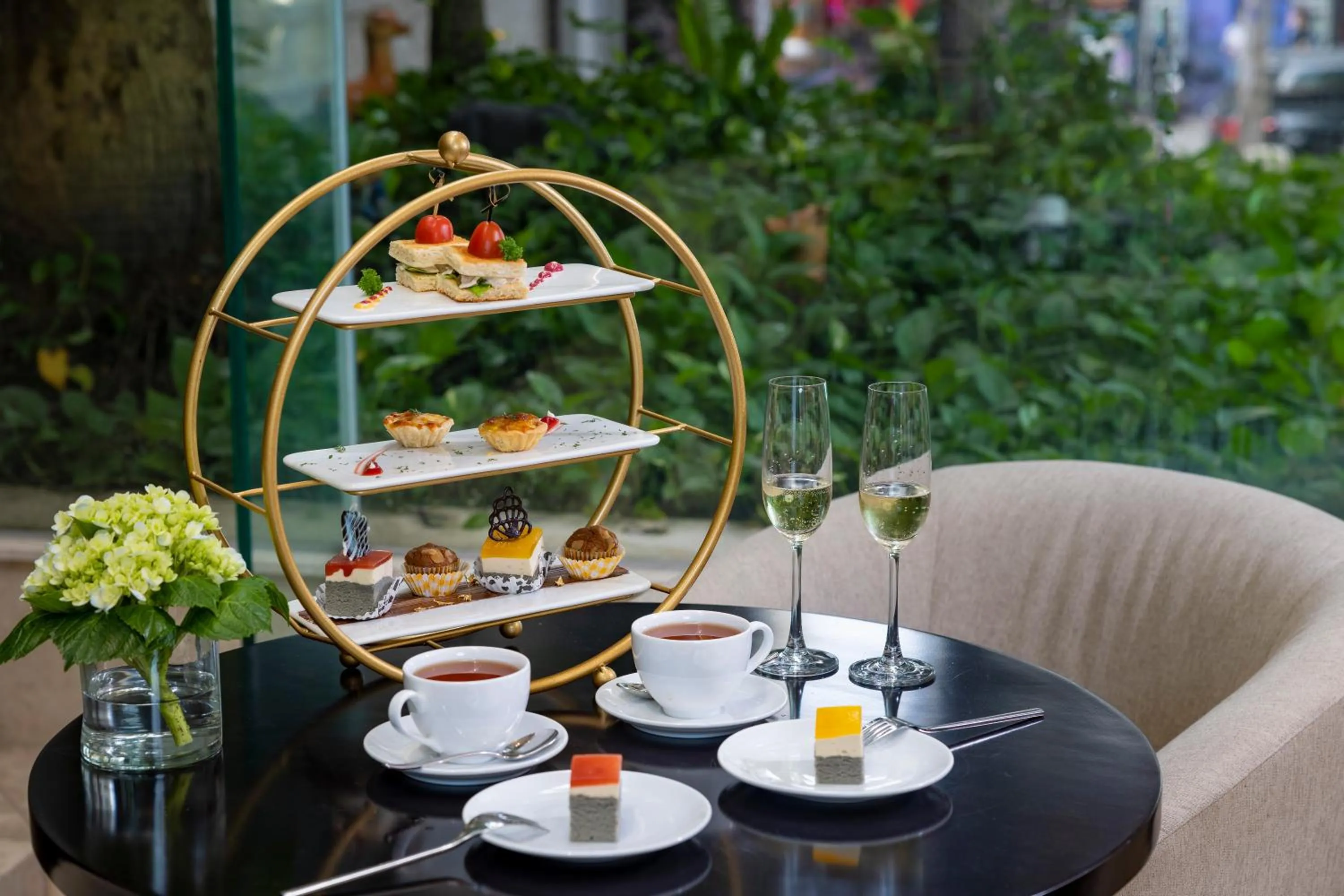 Restaurant/places to eat in Eden Star Saigon Hotel