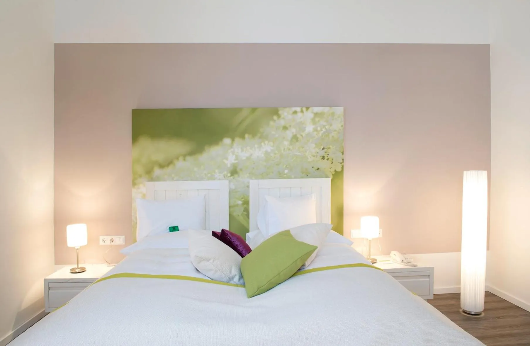 Bed in Hotel Holunderhof