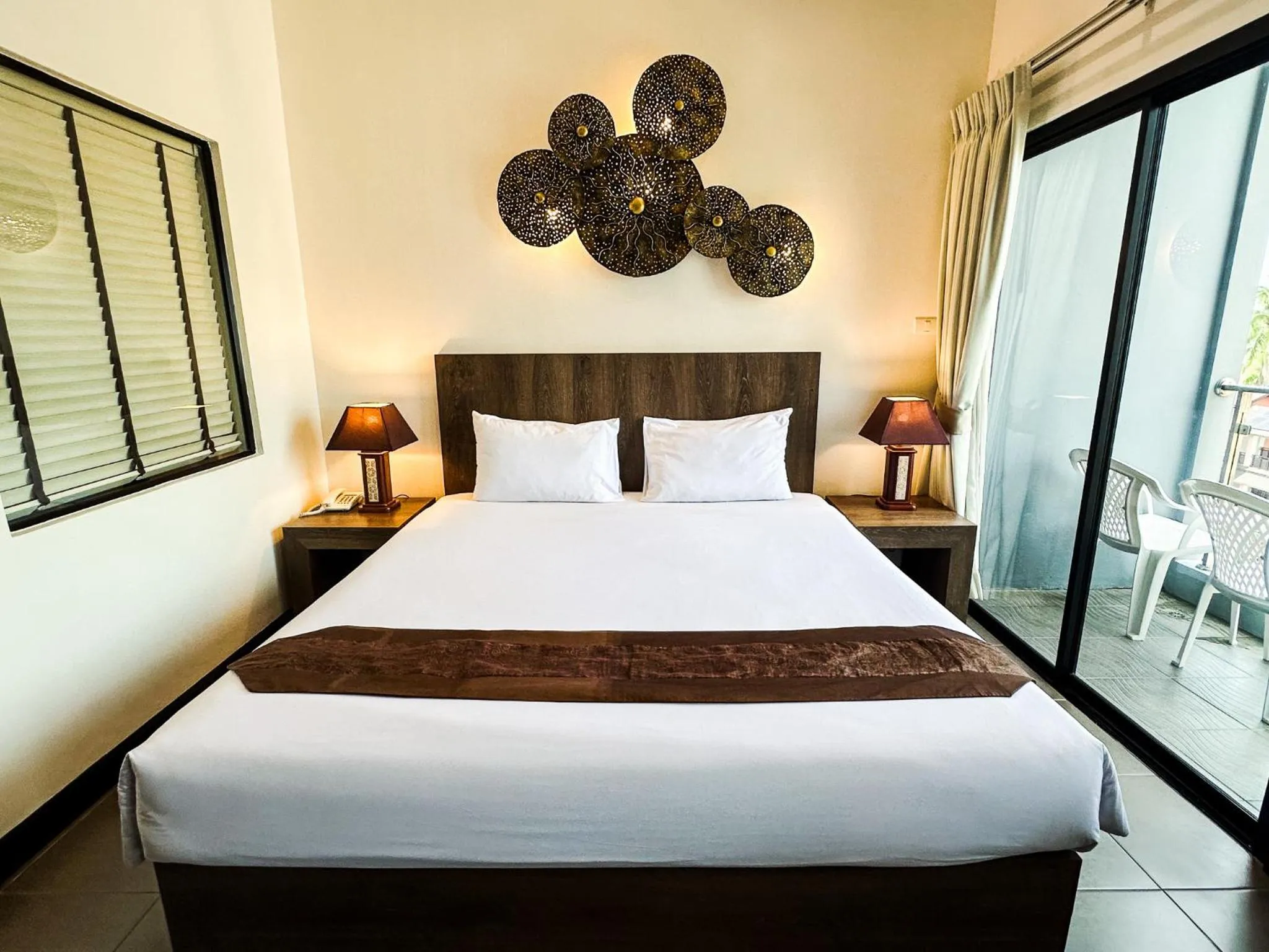 Bed in YouDee Hotel Patong - formerly Meir Jarr Hotel Patong