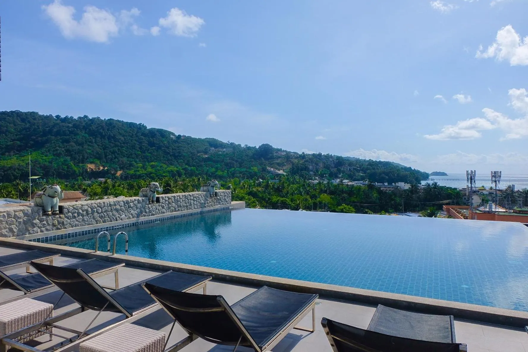 Day in YouDee Hotel Patong - formerly Meir Jarr Hotel Patong