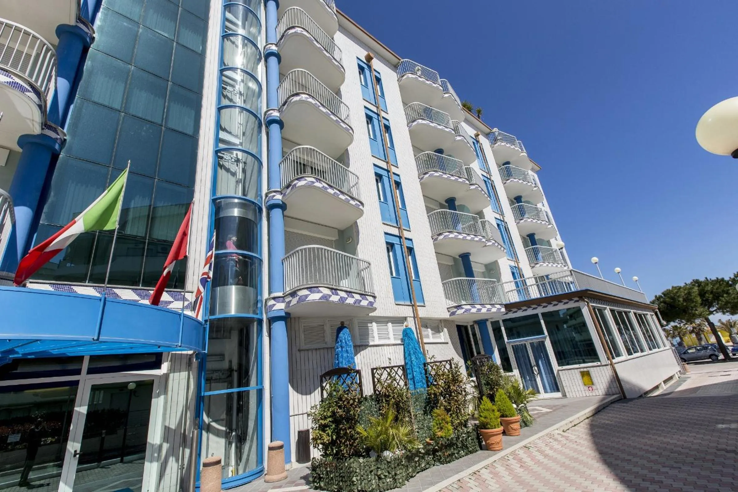 Facade/entrance in Hotel Ambassador