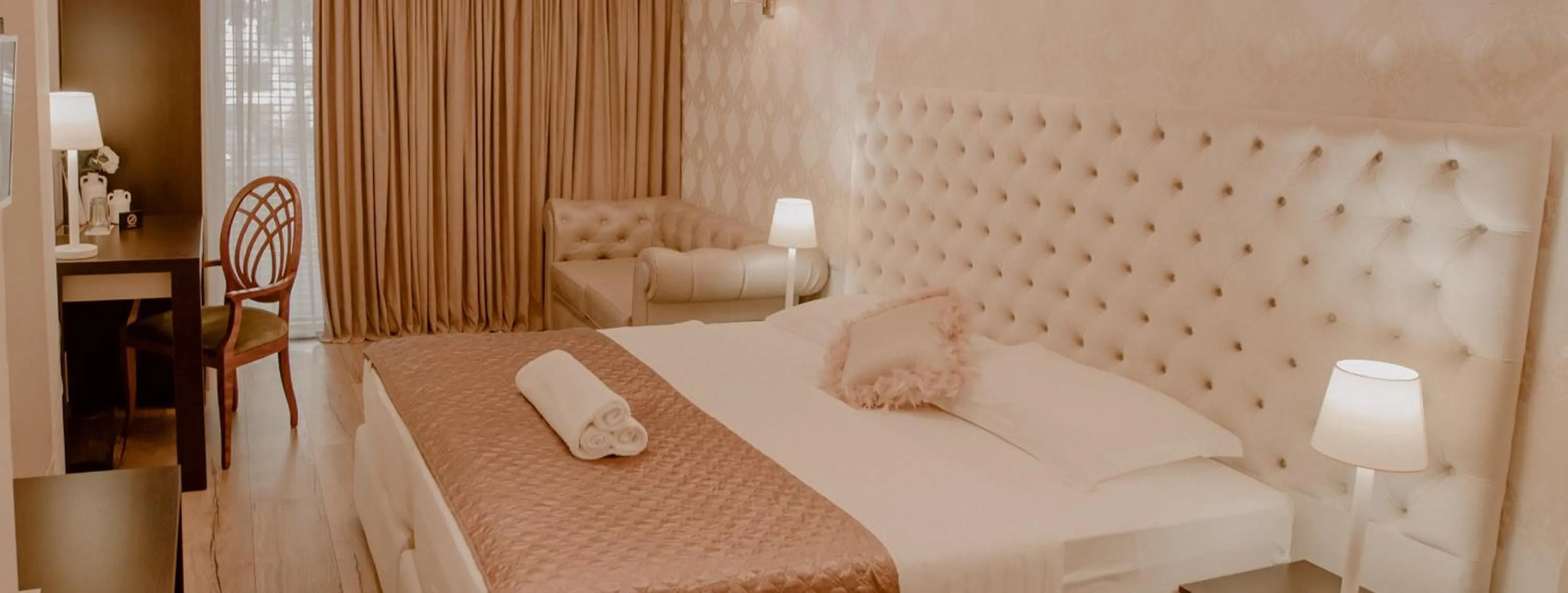 Bed in Green House Hotel & Restaurant