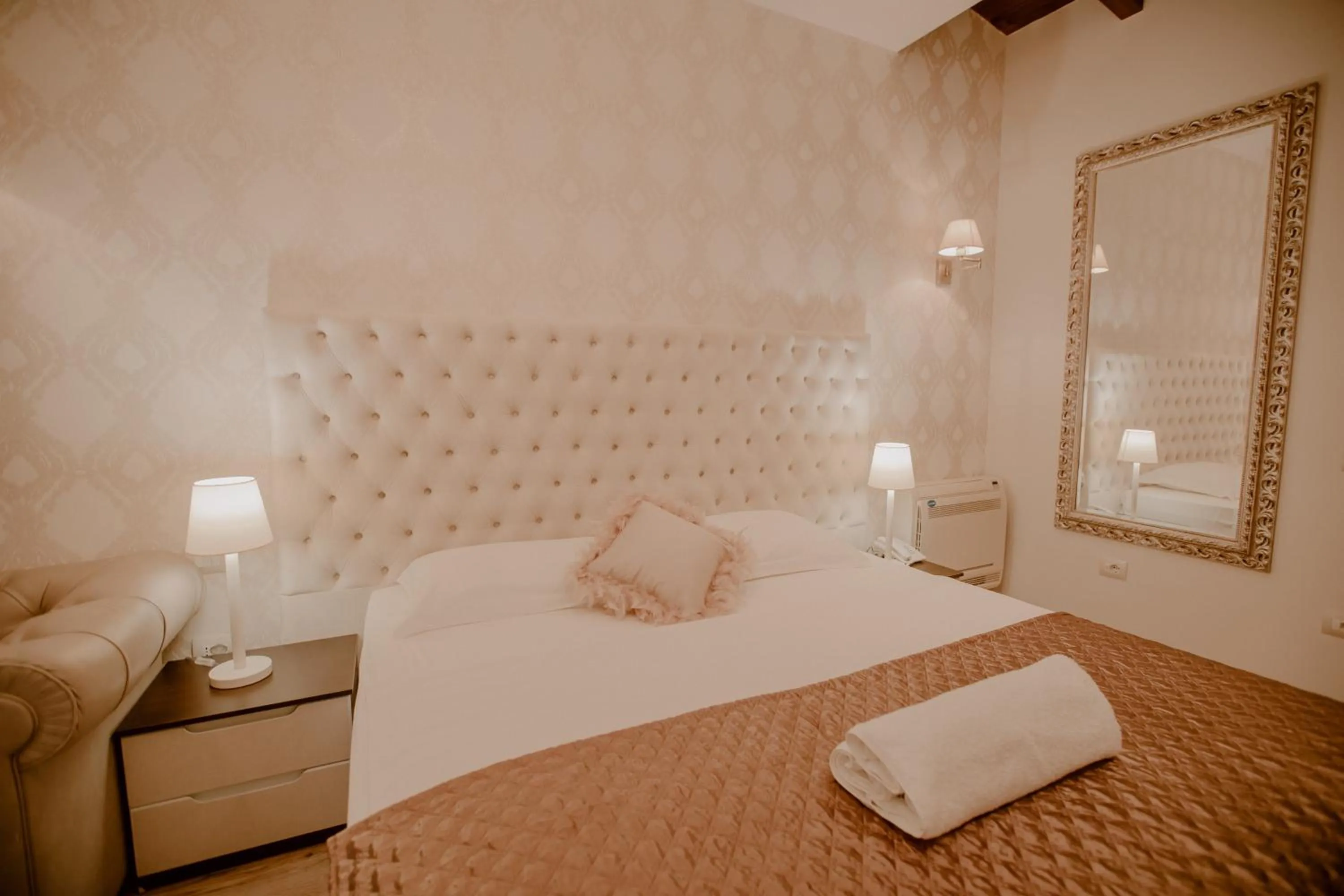 Bed in Green House Hotel & Restaurant