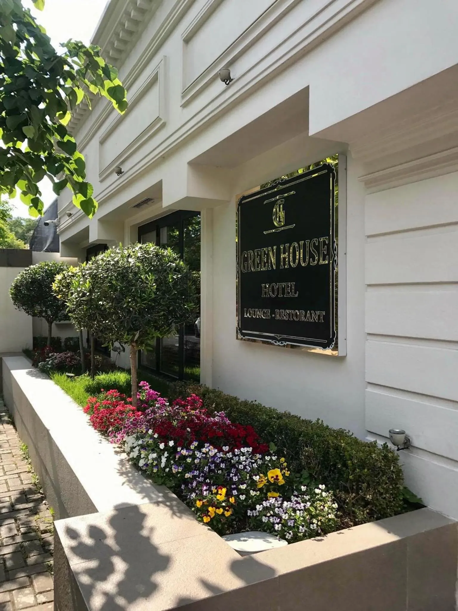 Green House Hotel & Restaurant