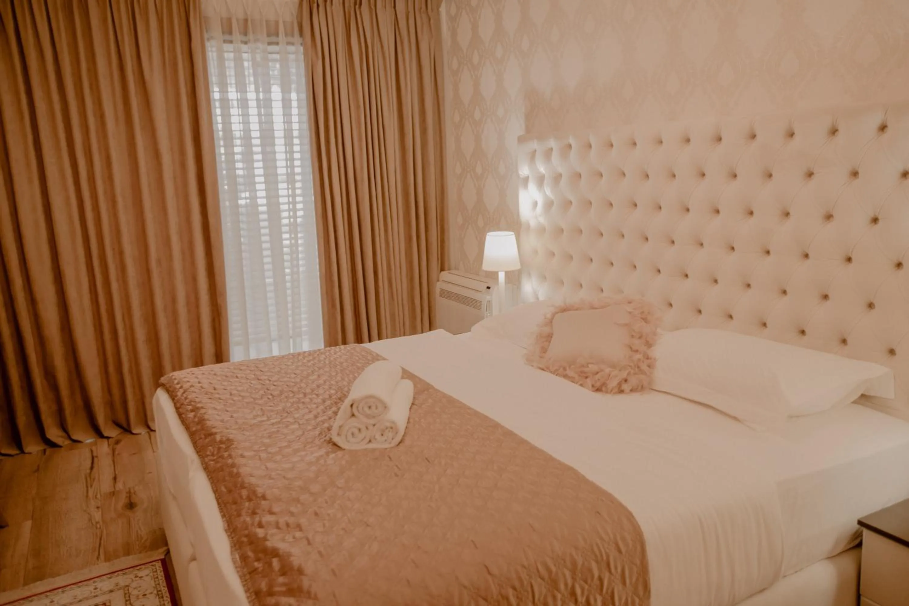 Bed in Green House Hotel & Restaurant