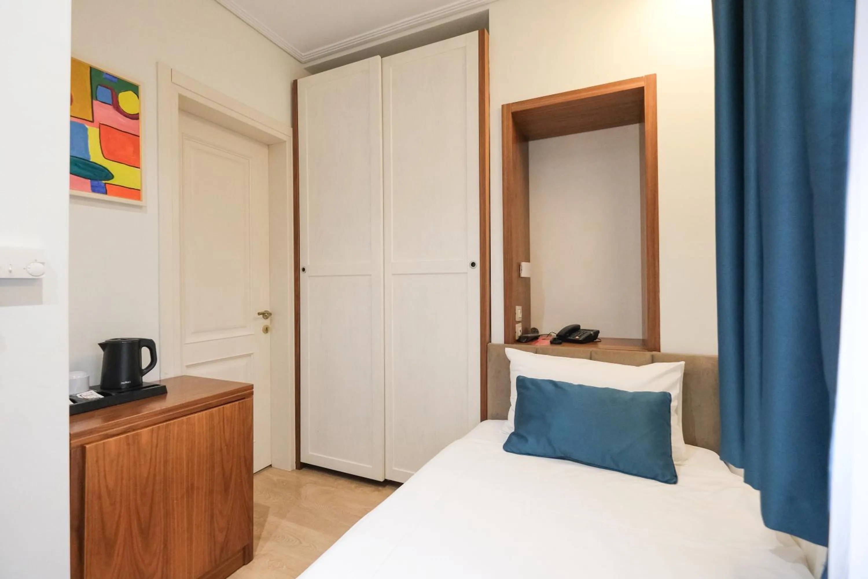 Bedroom, Bed in Golden City Hotel , Tirana