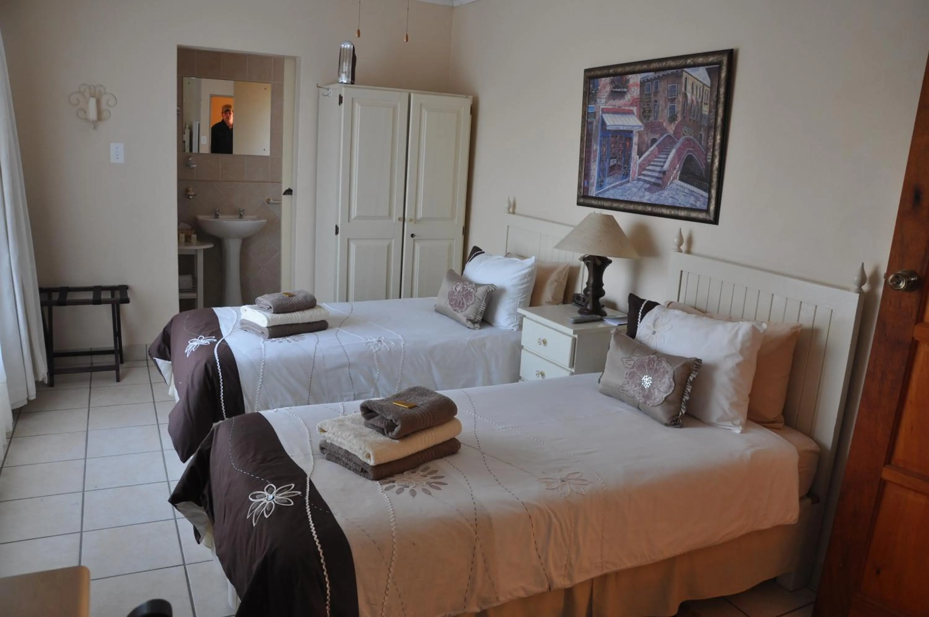 Bedroom, Bed in Pilgrims Delight Guest House