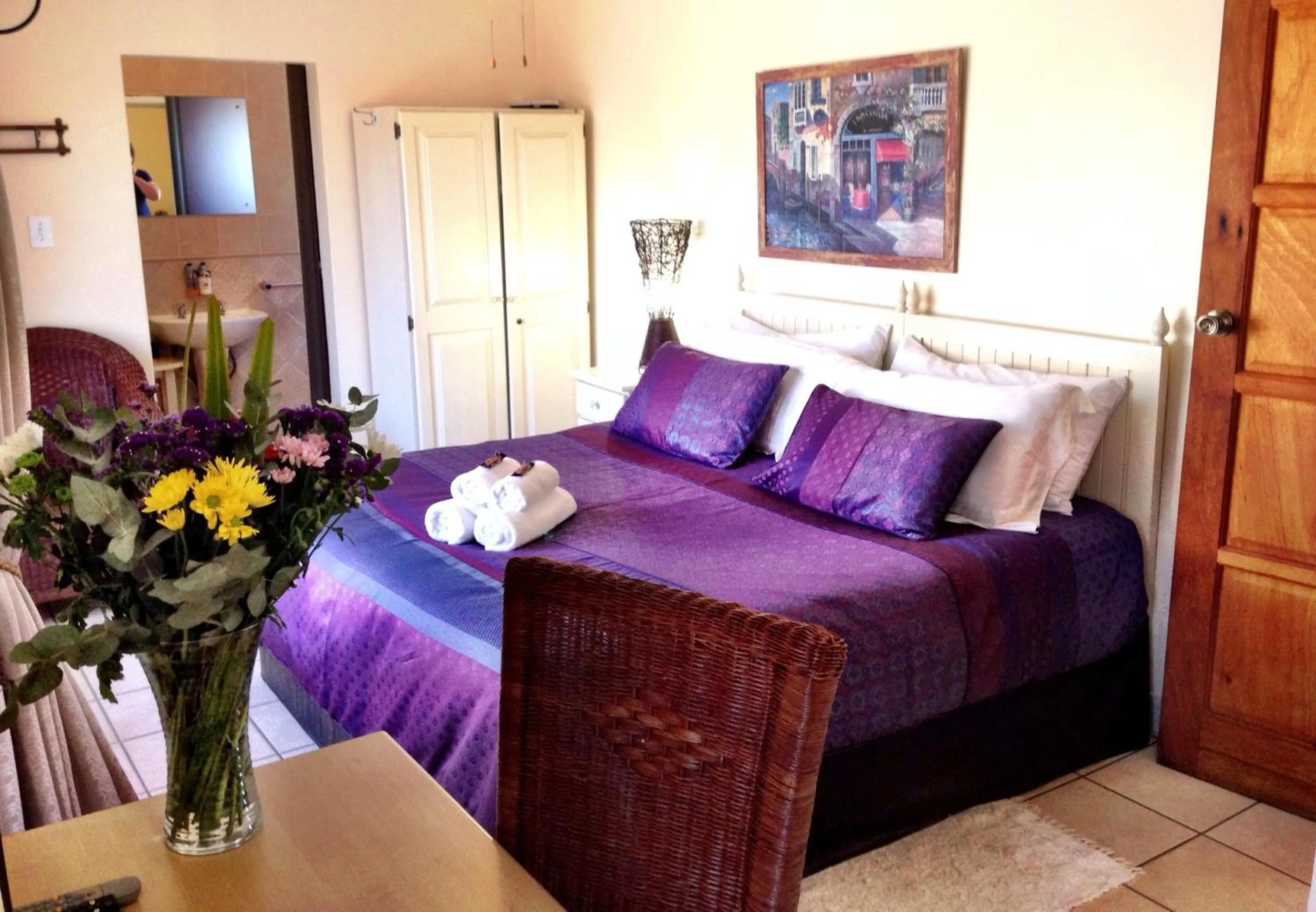 Bedroom, Bed in Pilgrims Delight Guest House