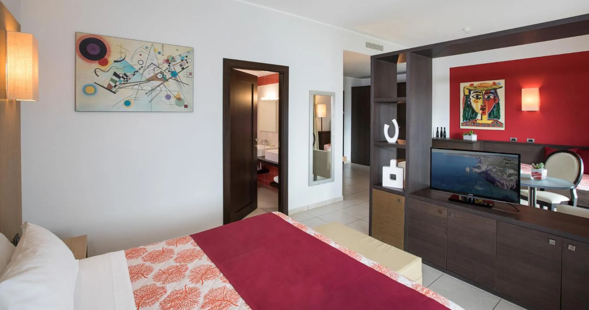 TV and multimedia, Bed in Lu' Hotel Carbonia