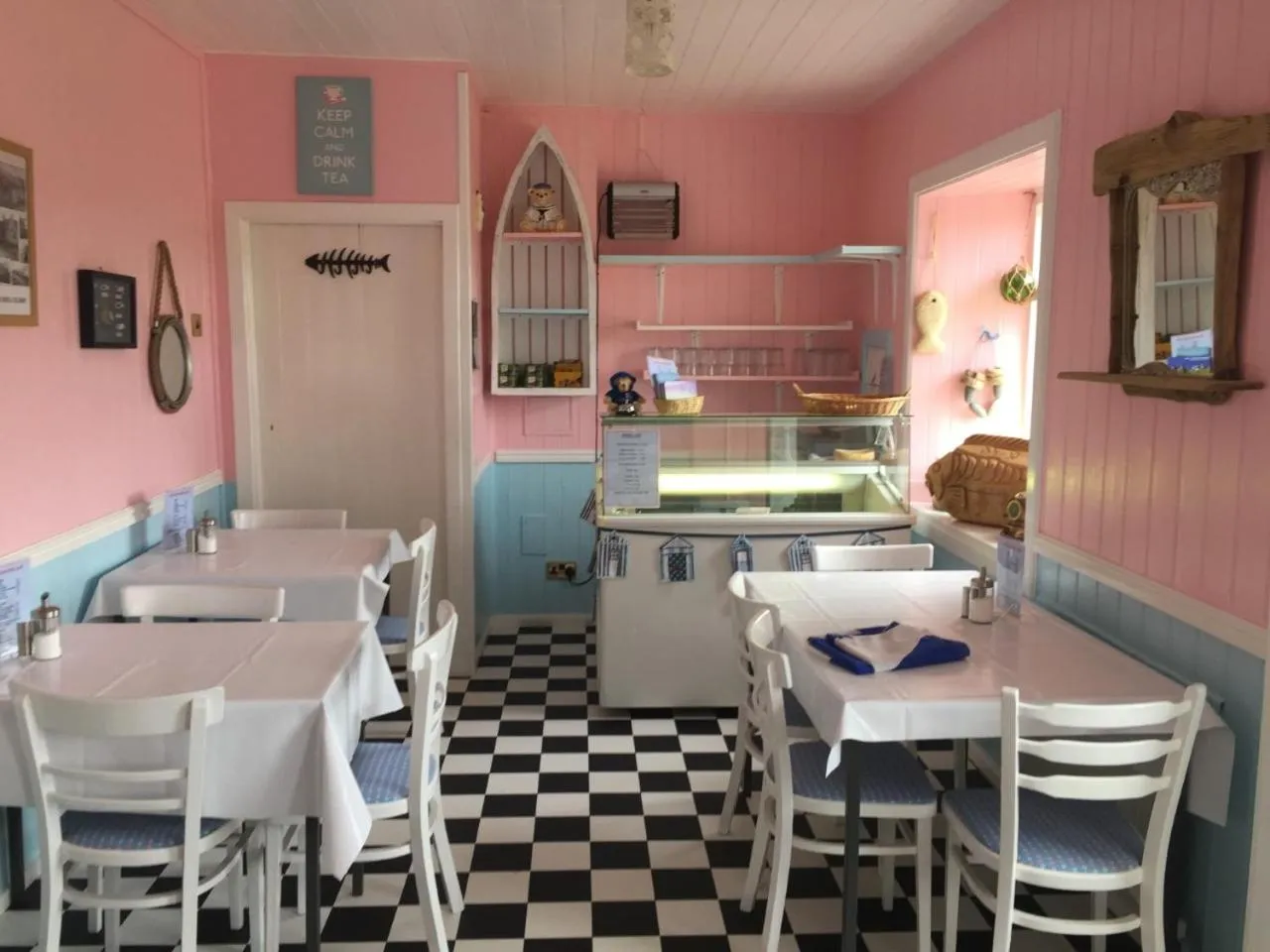 Dining area in Windhaven Camping and B&B