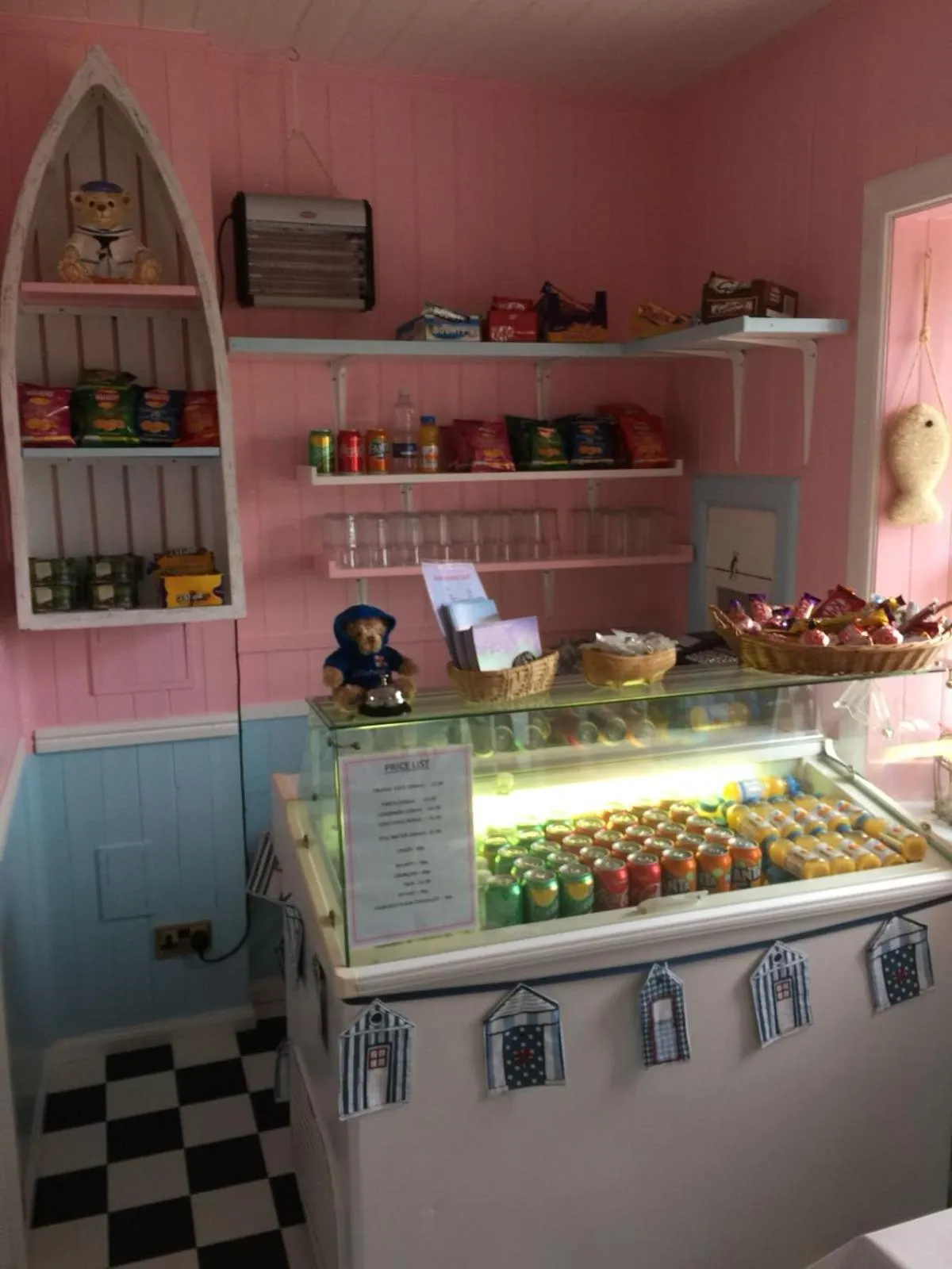 Restaurant/places to eat in Windhaven Camping and B&B