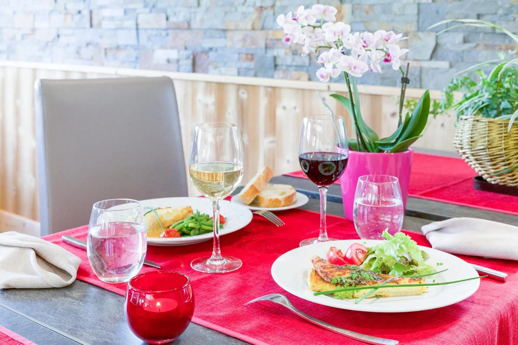 Lunch in Chalet-Hôtel Le Beausoleil, The Originals Relais