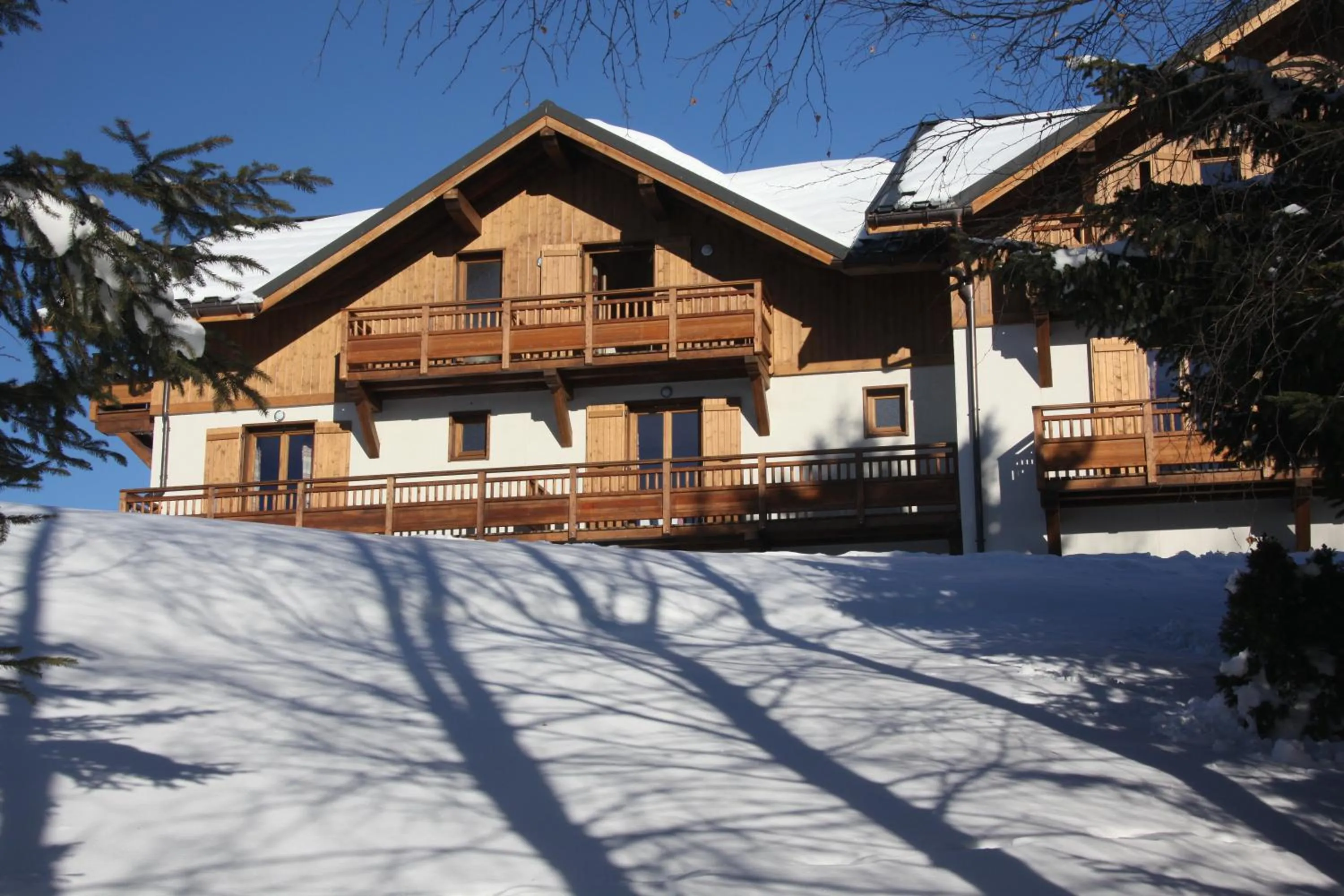 Property building in Chalet-Hôtel Le Beausoleil, The Originals Relais