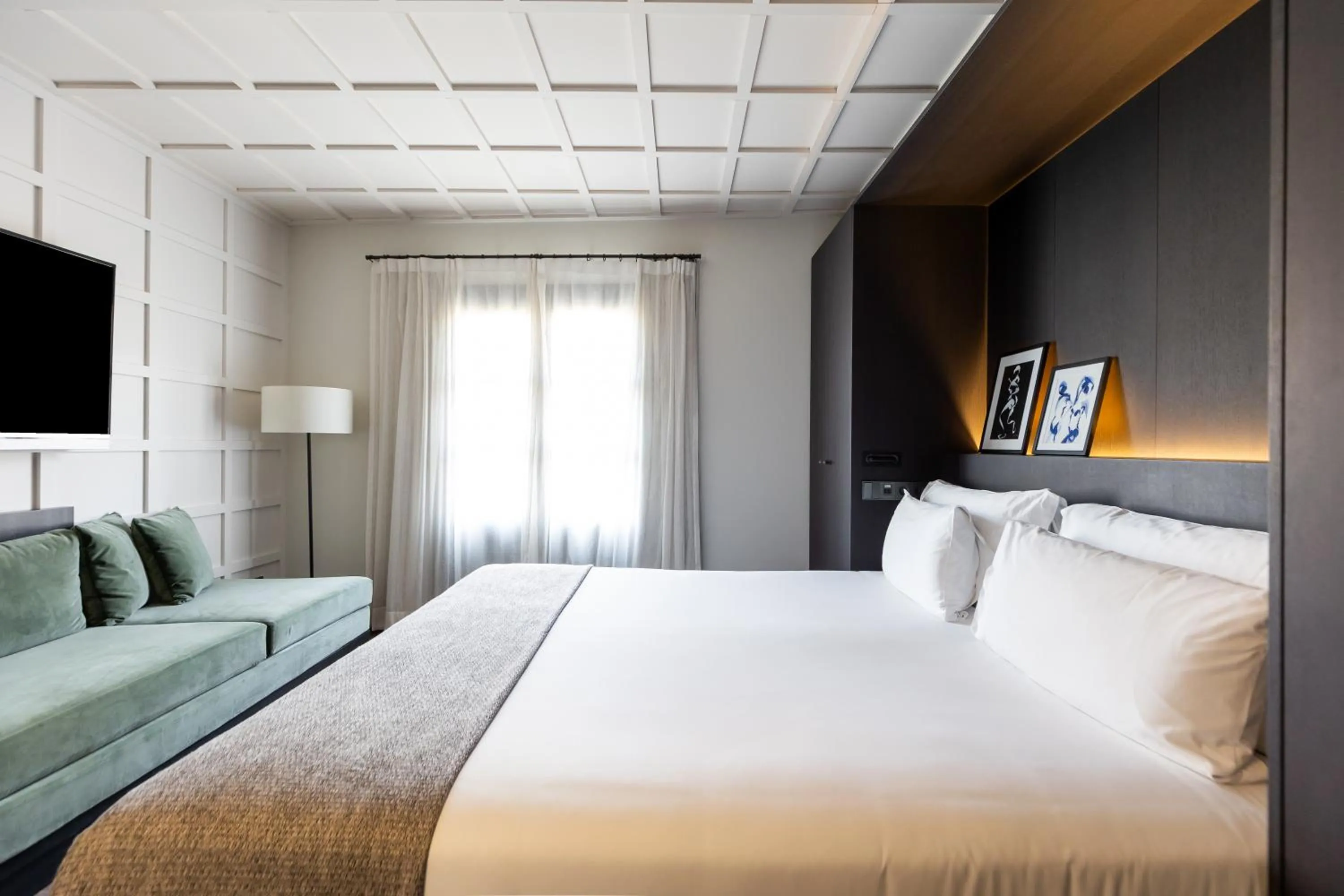 Bedroom, Bed in Yurbban Ramblas Boutique Hotel