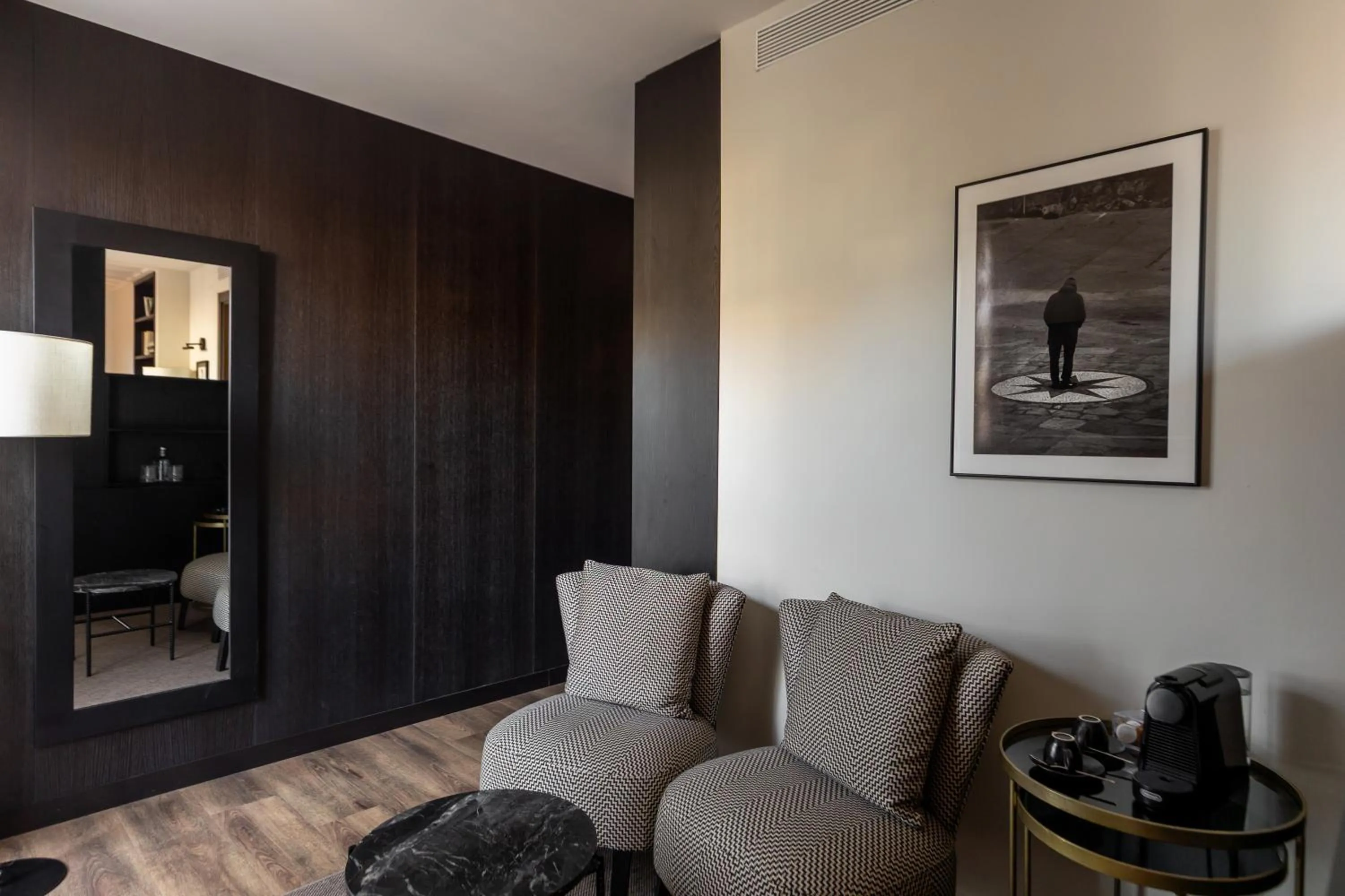 Seating area in Yurbban Ramblas Boutique Hotel