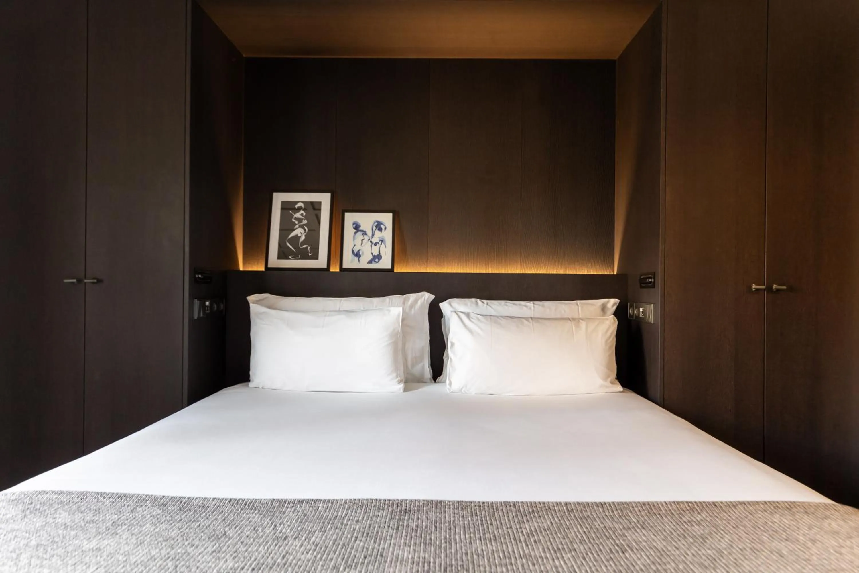 Bed in Yurbban Ramblas Boutique Hotel