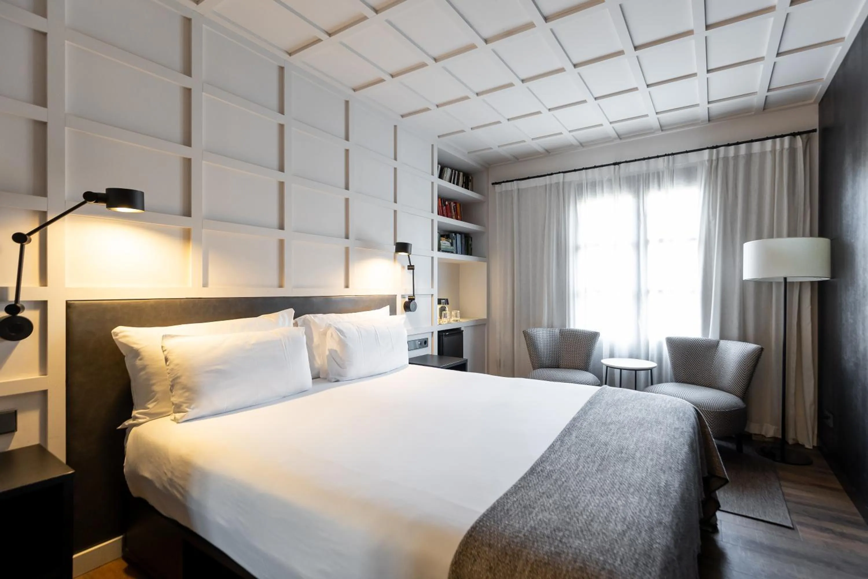 Bedroom, Bed in Yurbban Ramblas Boutique Hotel