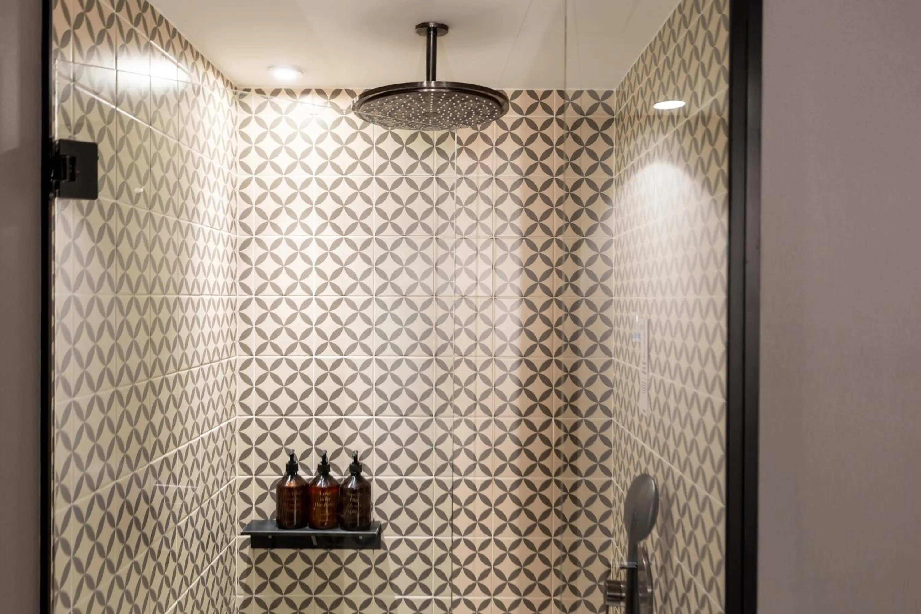 Shower in Yurbban Ramblas Boutique Hotel