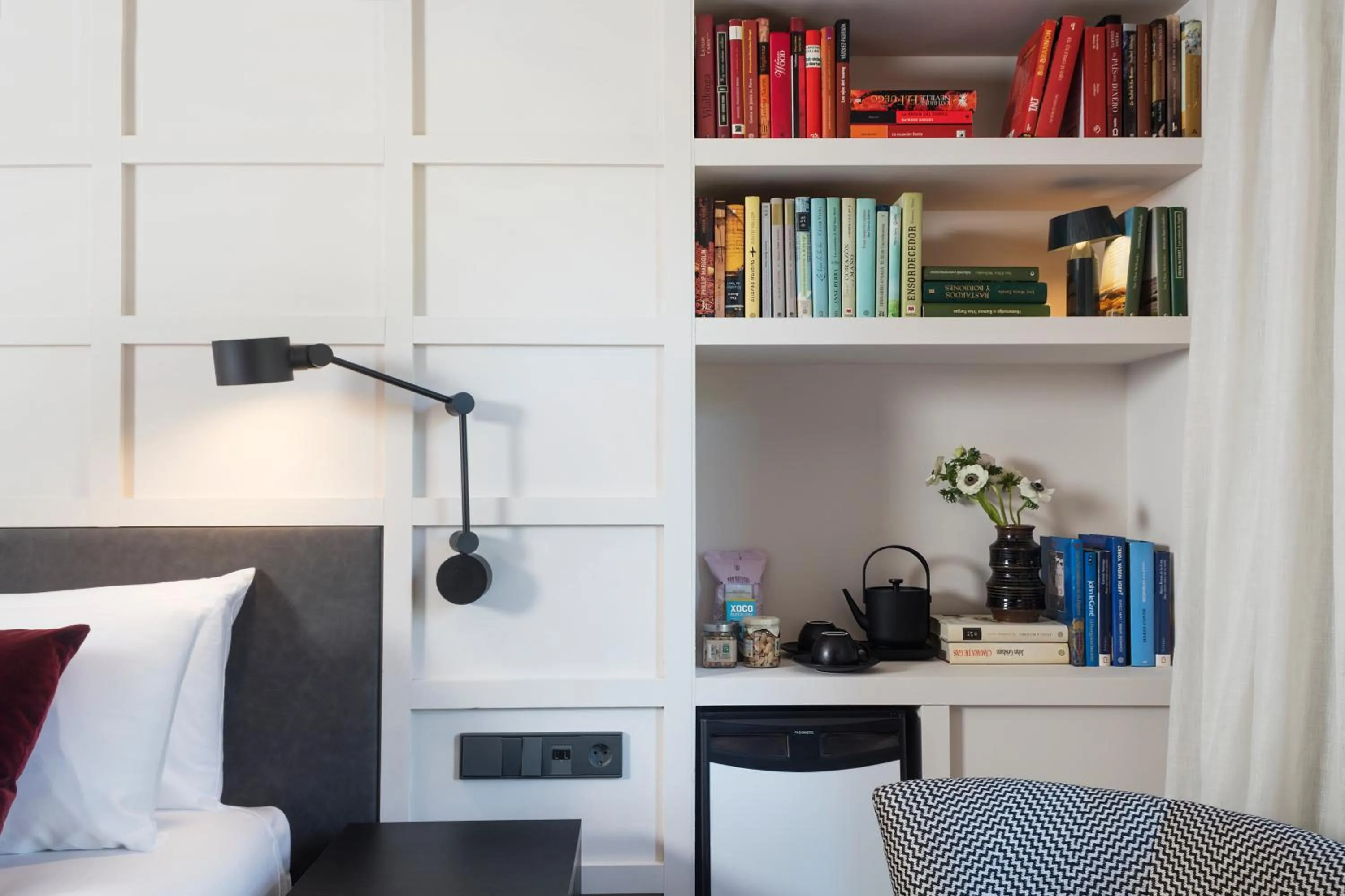 Bed in Yurbban Ramblas Boutique Hotel