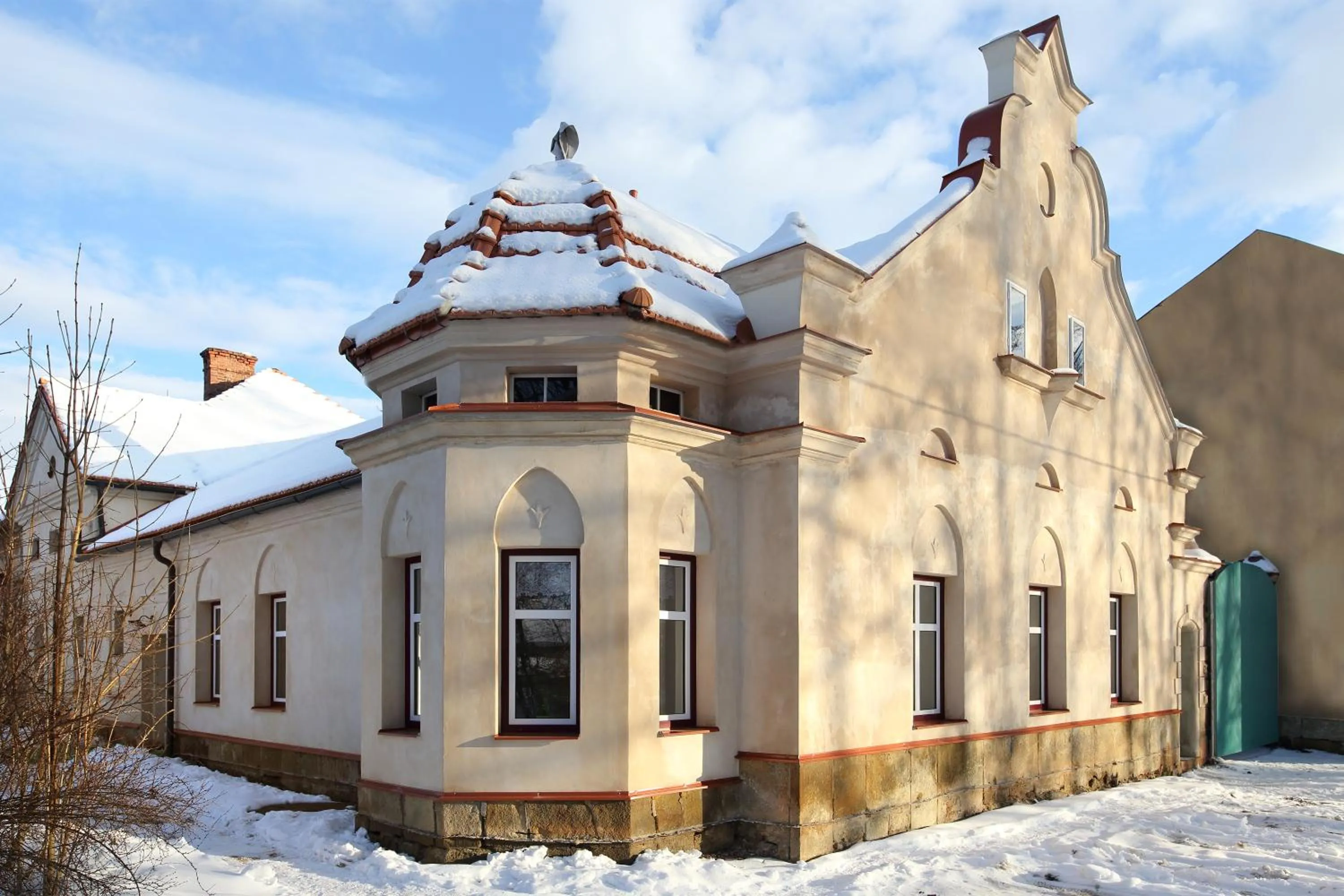 Property building in Aparthotel Brokeš